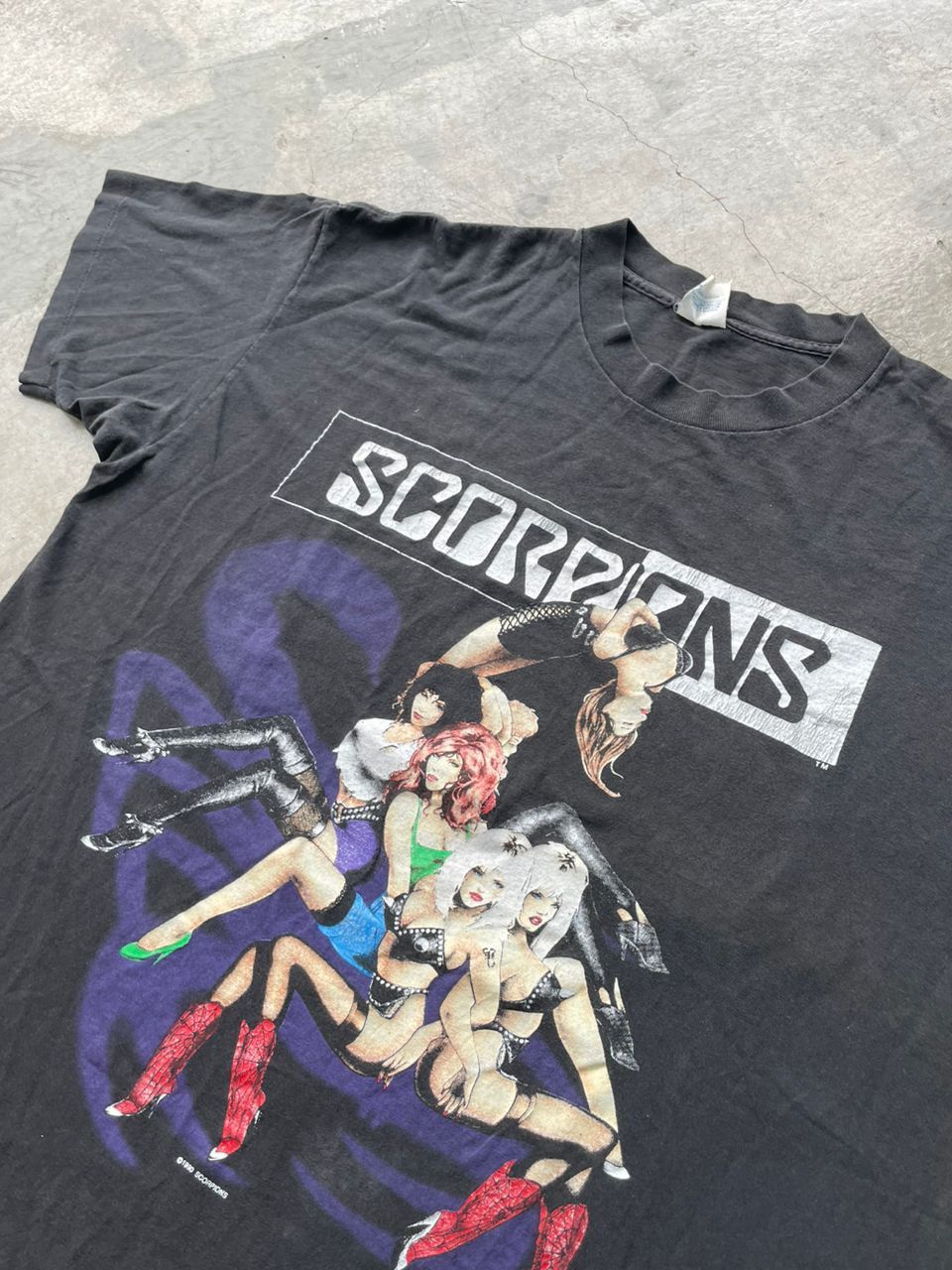 Band Tees Vintage 90s Scorpions 'Tease Me Please Me' Tour Band Tees Size US L / EU 52-54 / 3 - 6 Thumbnail