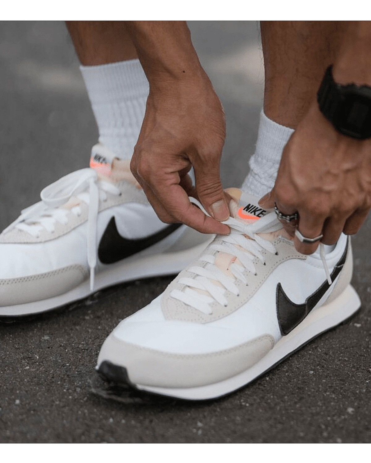 Nike × Vintage 2021 NIKE WAFFLE TRAINER 2 OG WHITE BLACK Size US 9 / EU 42 - 5 Thumbnail