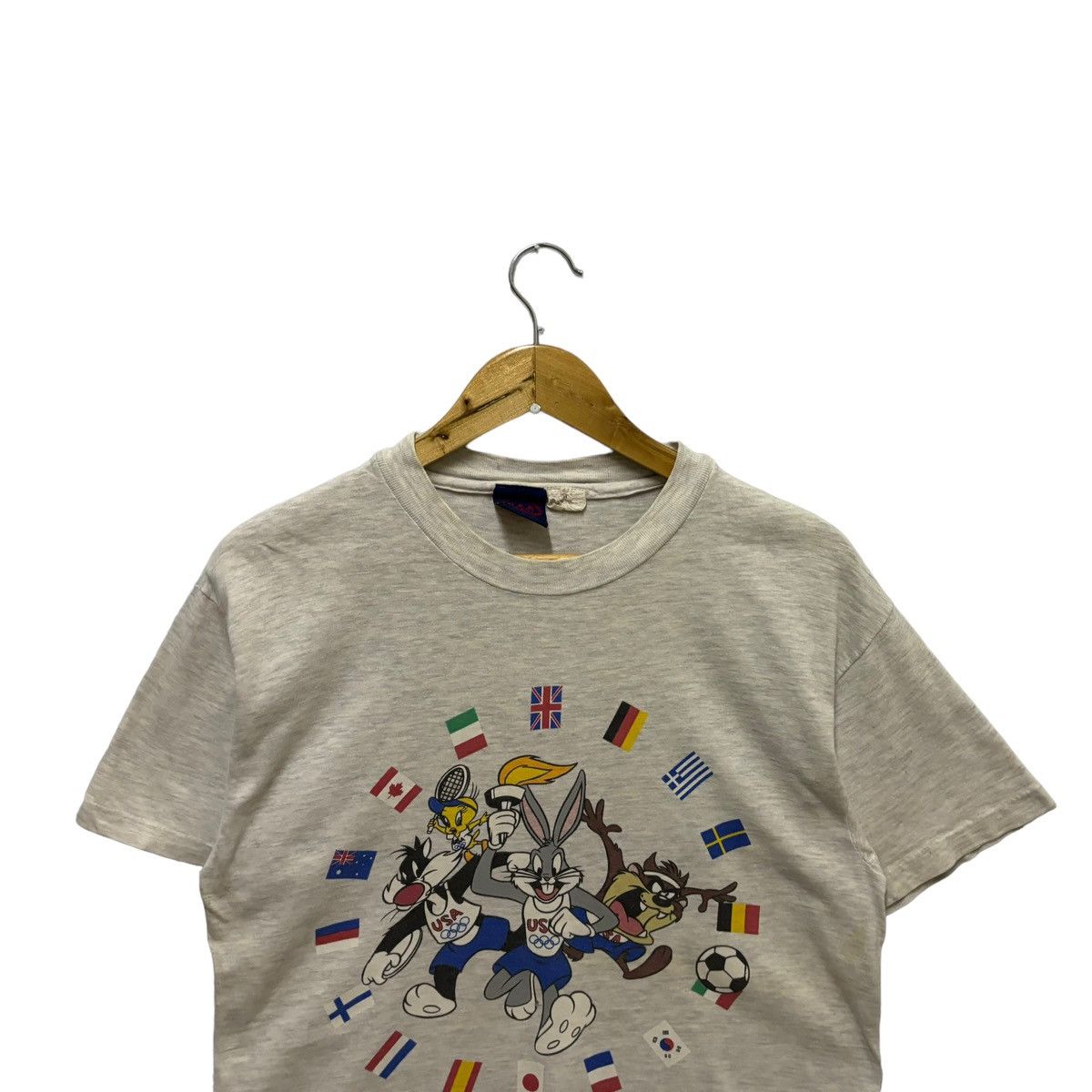 USA Olympics × Vintage × Warner Bros Vintage Warner Bross Cartoon Rip Off Usa Olympic Tshirt Size US M / EU 48-50 / 2 - 2 Thumbnail