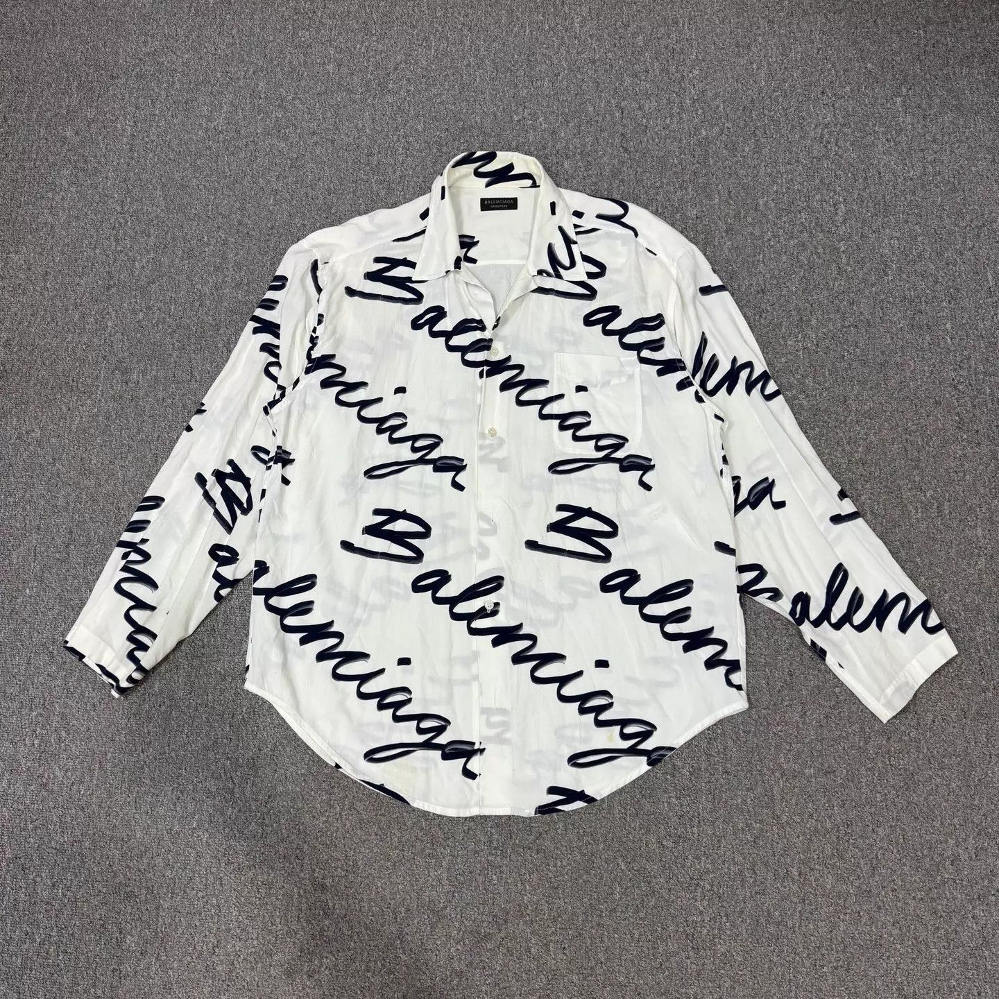 Balenciaga BALENCIGIA White Script Logo LS Shirt 34W 95 New Size XS / US 0-2 / IT 36-38 - 1 Thumbnail