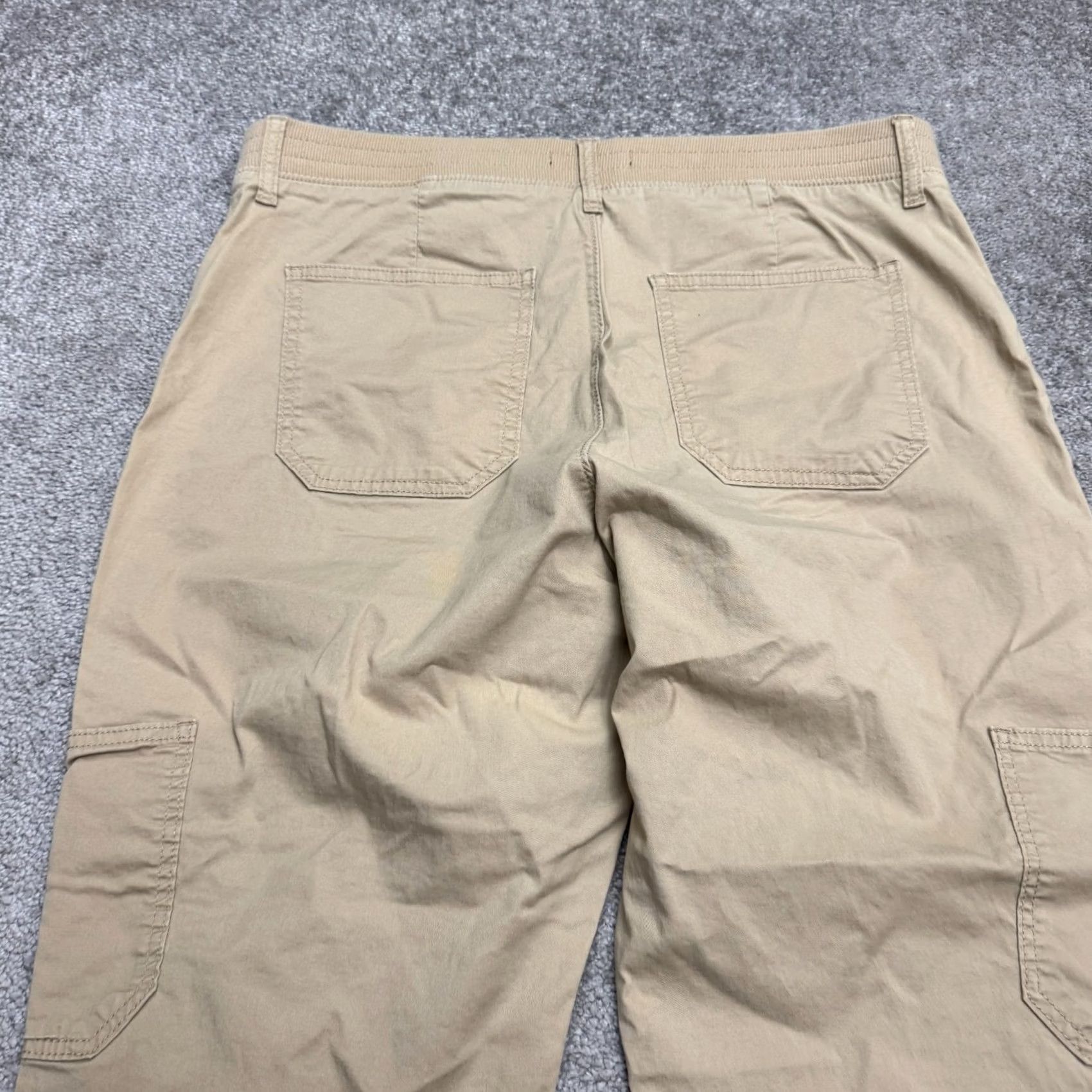 Lee VINTAGE Lee Relaxed Fit Mid Rise Cargo Capri Cropped Pants Womens M Khaki Cotton Size 32" / US 10 / IT 46 - 3 Thumbnail