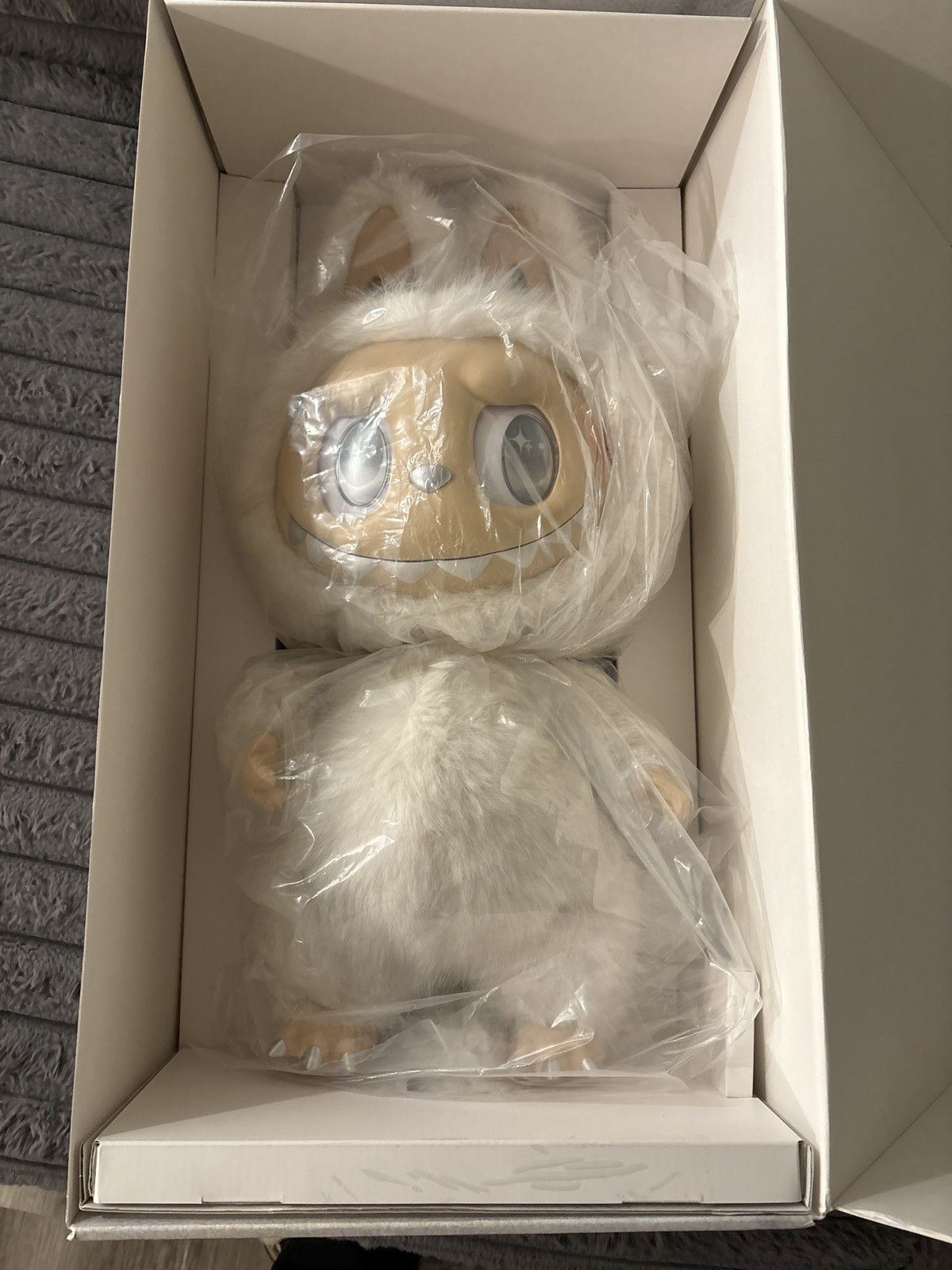 POP MART Labubu Angel in Cloud Size ONE SIZE - 1 Thumbnail