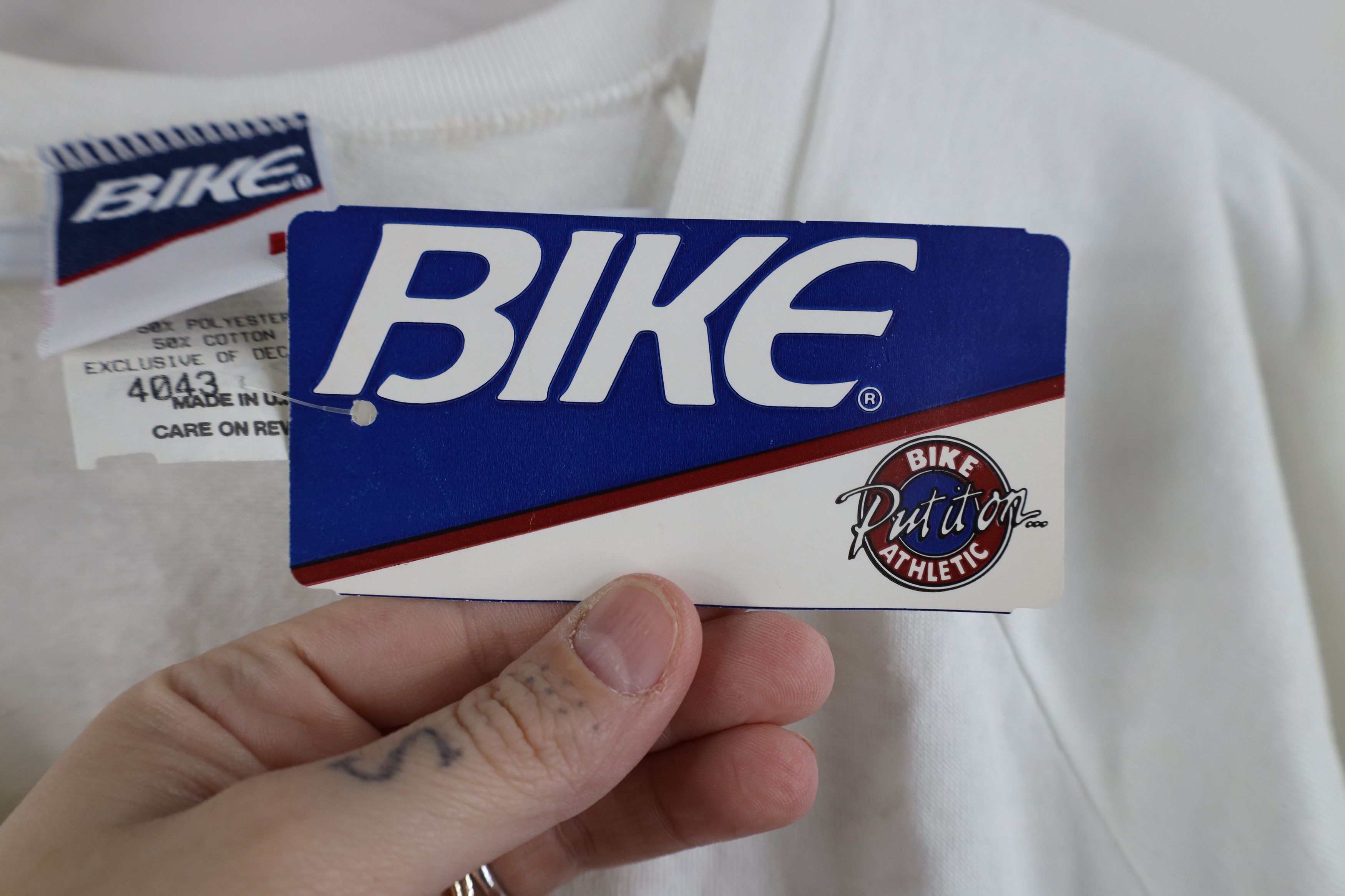 Vintage Deadstock Vintage 80s 90s Bike Henley T-Shirt White USA Size US L / EU 52-54 / 3 - 6 Thumbnail