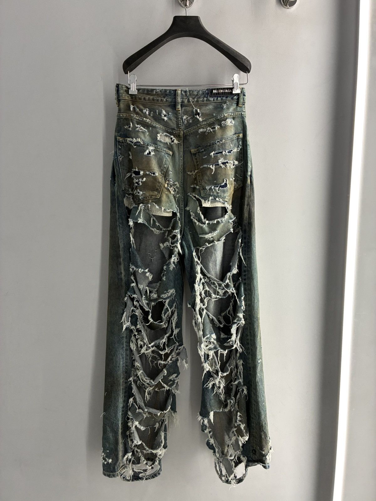 Balenciaga BALENCIAGA Super Destroyed Baggy Pants Size US 30 / EU 46 - 1 Thumbnail
