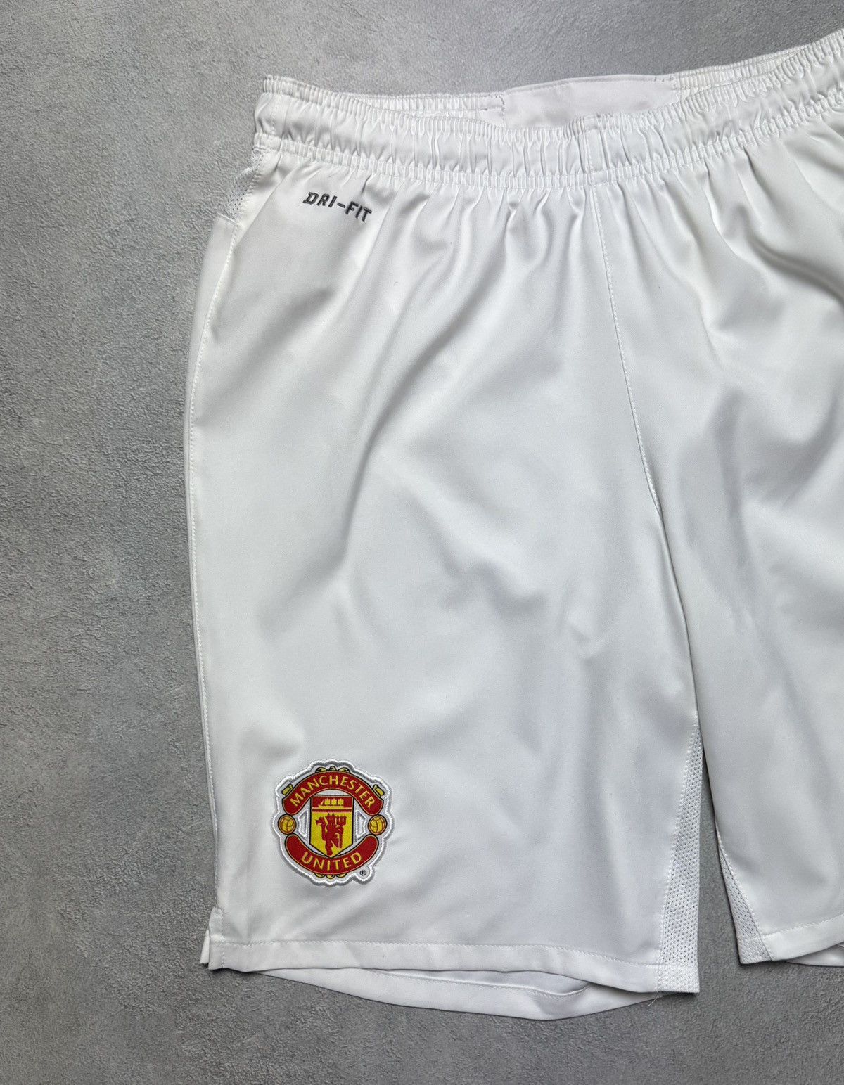 Nike Manchester United 2011 2012 Home Football Soccer Shorts Nike Size US 32 / EU 48 - 5 Thumbnail