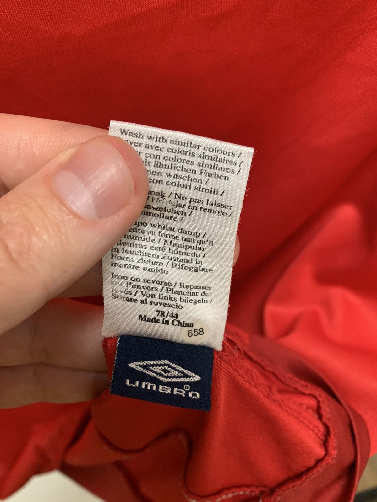 Umbro Gerrard 4 Umbro vintage England soccer jersey L 2000th Size US XL / EU 56 / 4 - 8 Thumbnail