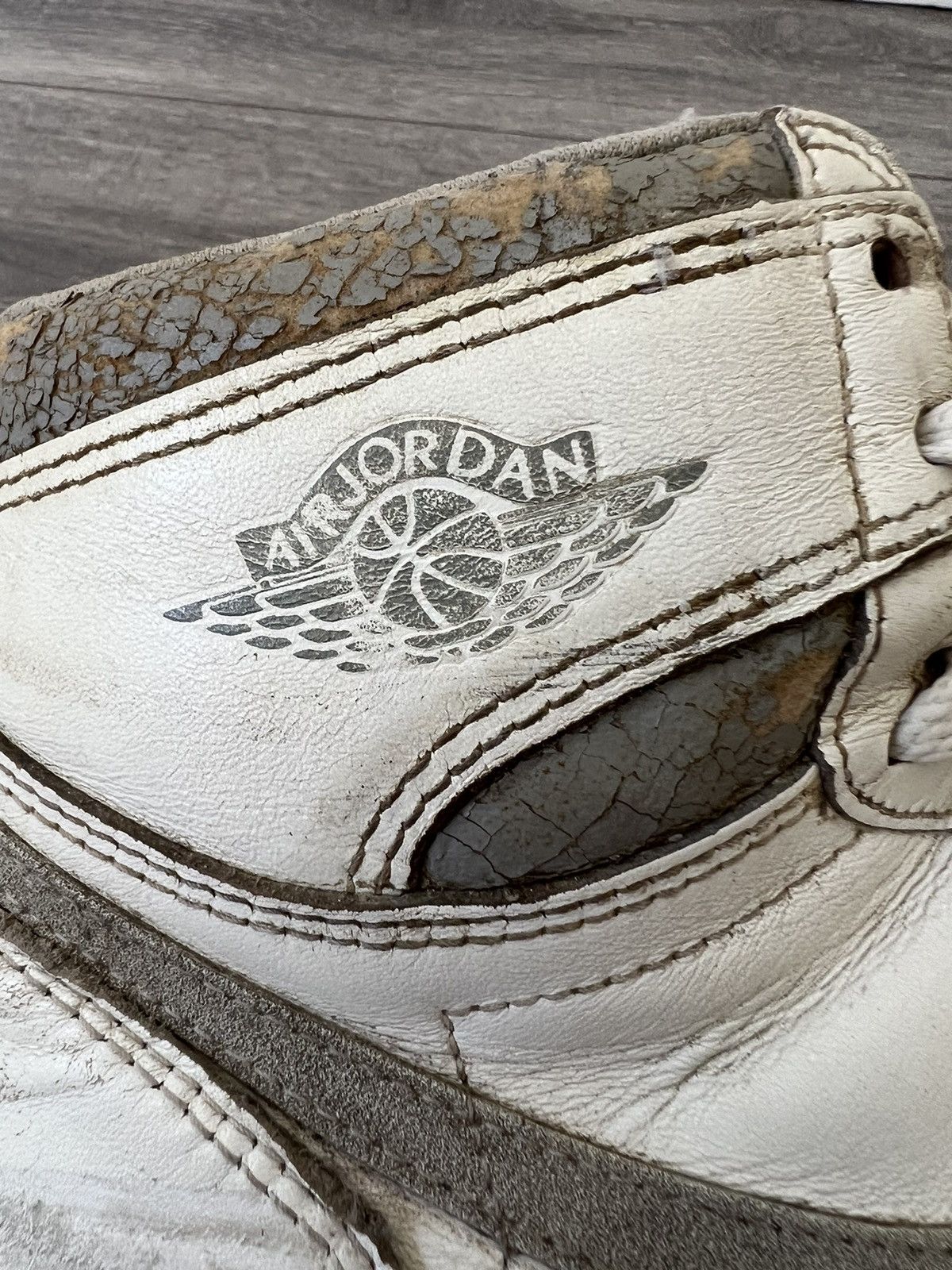 Jordan Brand 1985 Air Jordan 1 High Natural Grey size US 10.5 Size US 10.5 / EU 43-44 - 8 Thumbnail