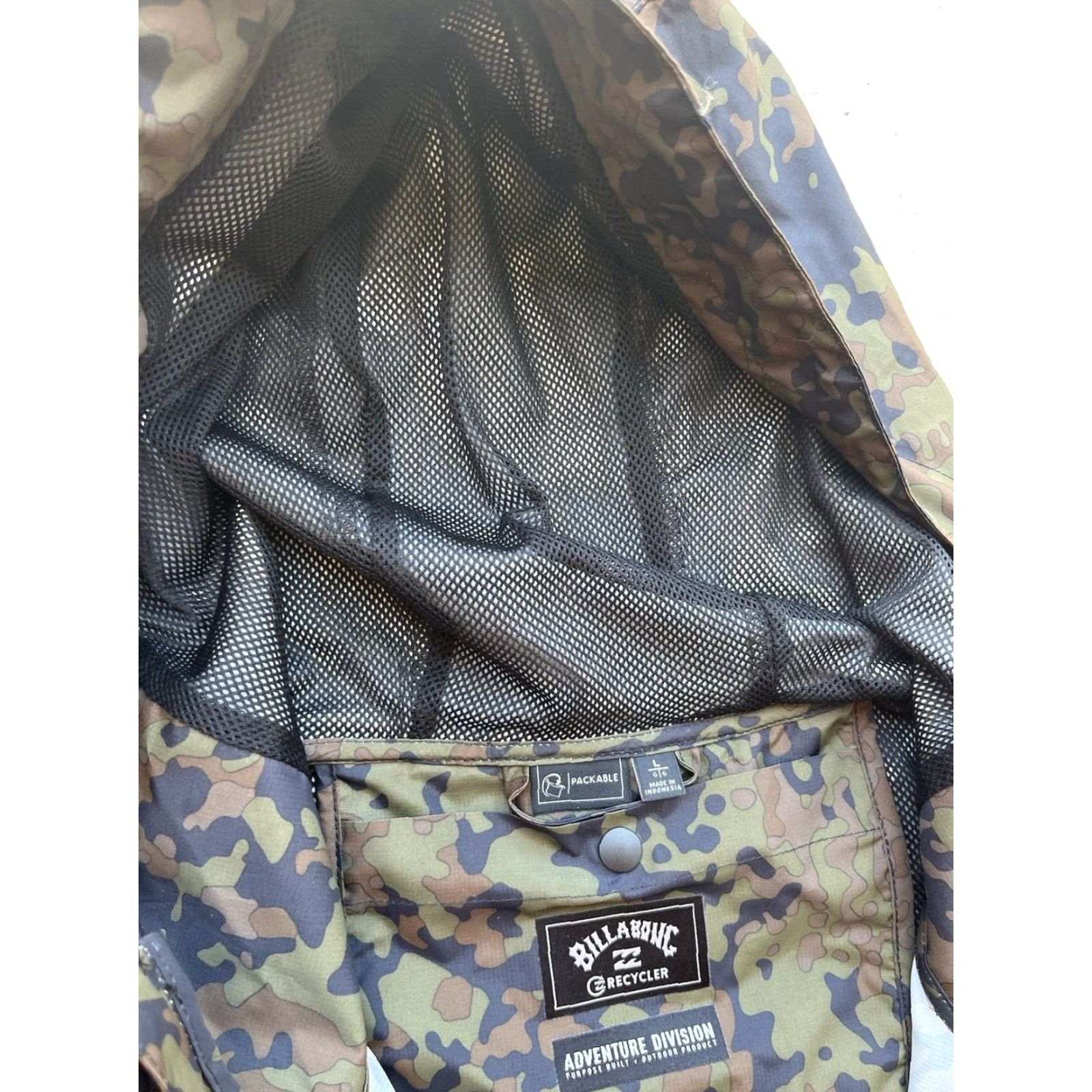 Billabong Billabong Jacket Camouflage Windbreaker L Zip Packable Multicolor Woodlands 90s Beach City Outdoor Surf Hooded All Seasons Size US L / EU 52-54 / 3 - 6 Thumbnail