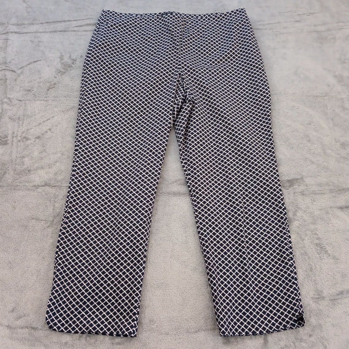 Talbots **Talbots Women's Size 14 Cropped Black Geometric Pants** User: **Talbots Women's Size 14 Black Geometric Cropped Pants** Size 36" / US 14 / IT 50 - 2 Thumbnail