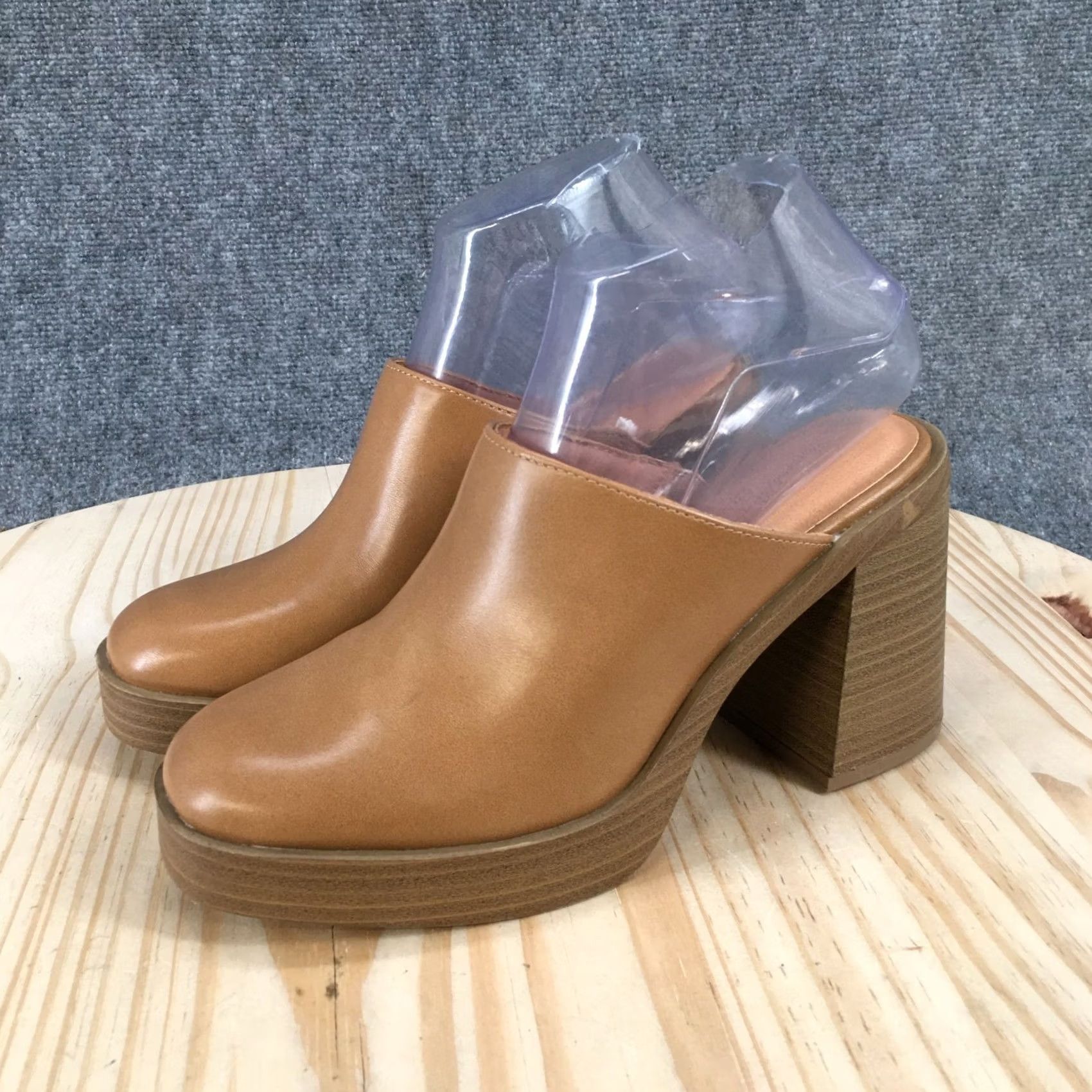 Vintage Universal Thread Sandals Womens 6.5M Platform Mule Brown Leather Slip On Block Heel Womens Shoes Casual Strapless? Size US 7 / IT 37 - 7 Thumbnail