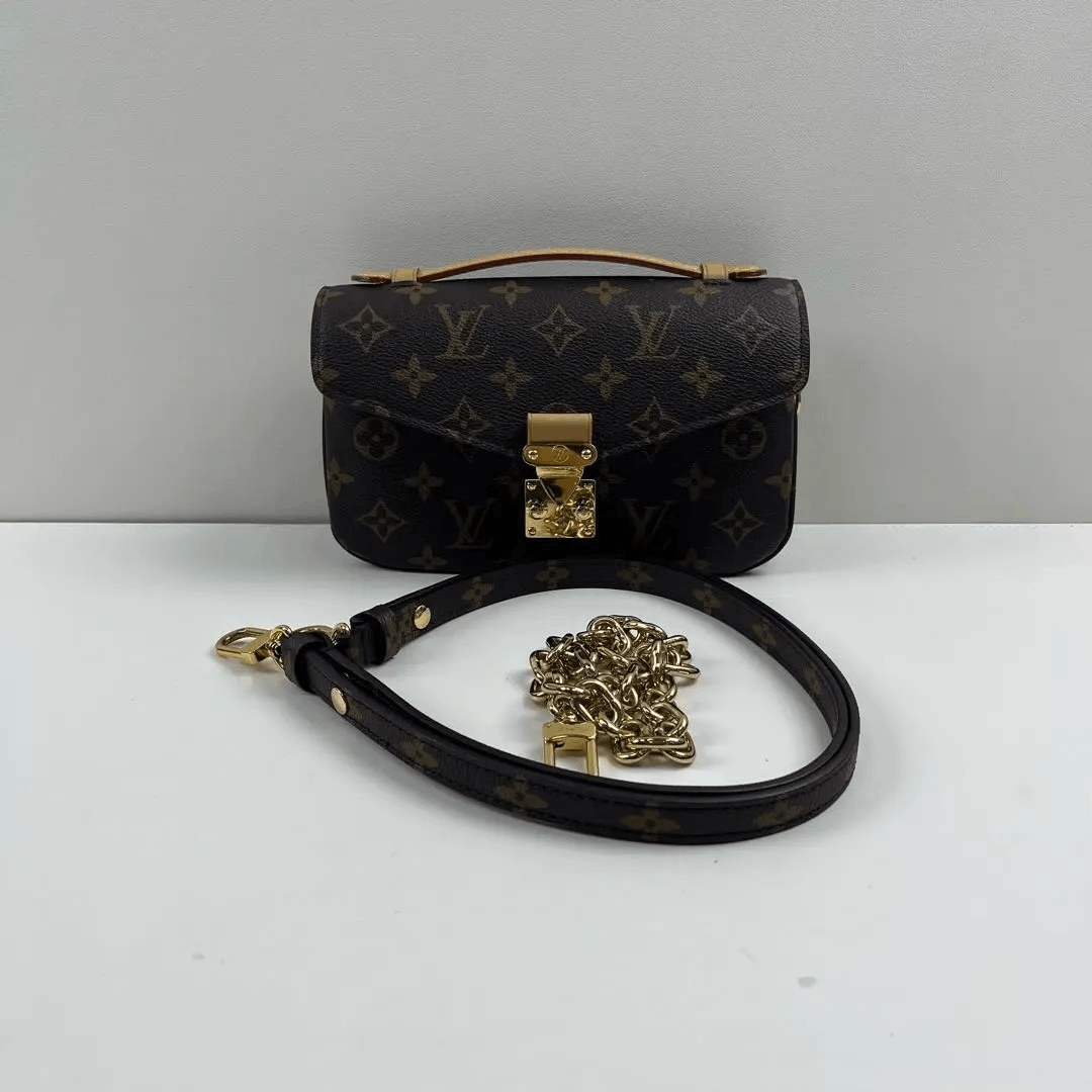Louis Vuitton Pre-loved Bag Very good condition Size ONE SIZE - 1 Thumbnail