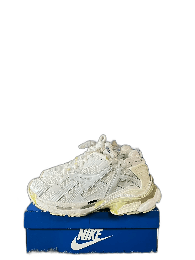 Balenciaga Balenciaga Runner Sports Shoes with Original Box Size US 10 / EU 43 - 1 Thumbnail