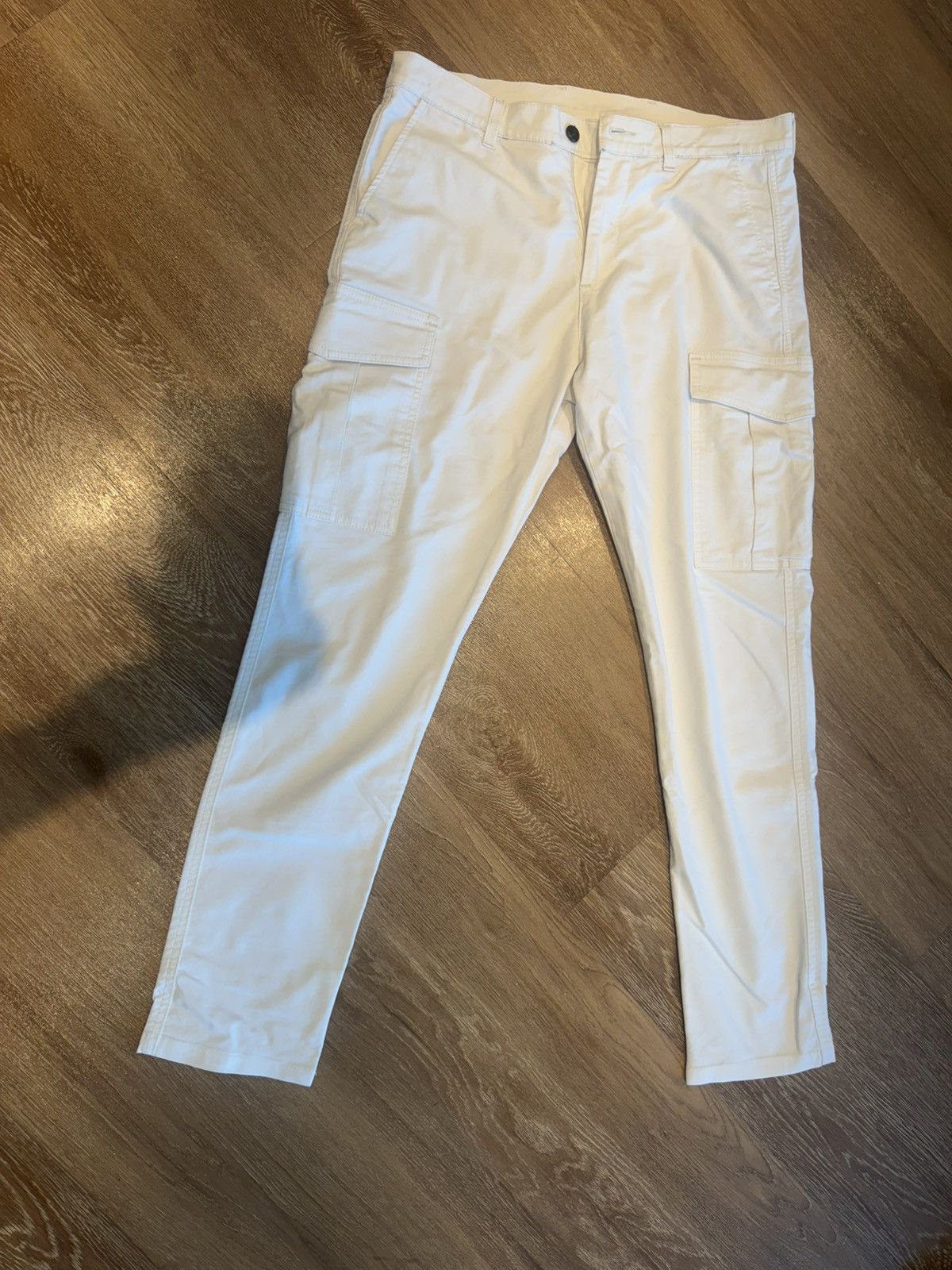 Eleventy Eleventy Cream Tapered Cargo Pants Size US 33 - 4 Thumbnail