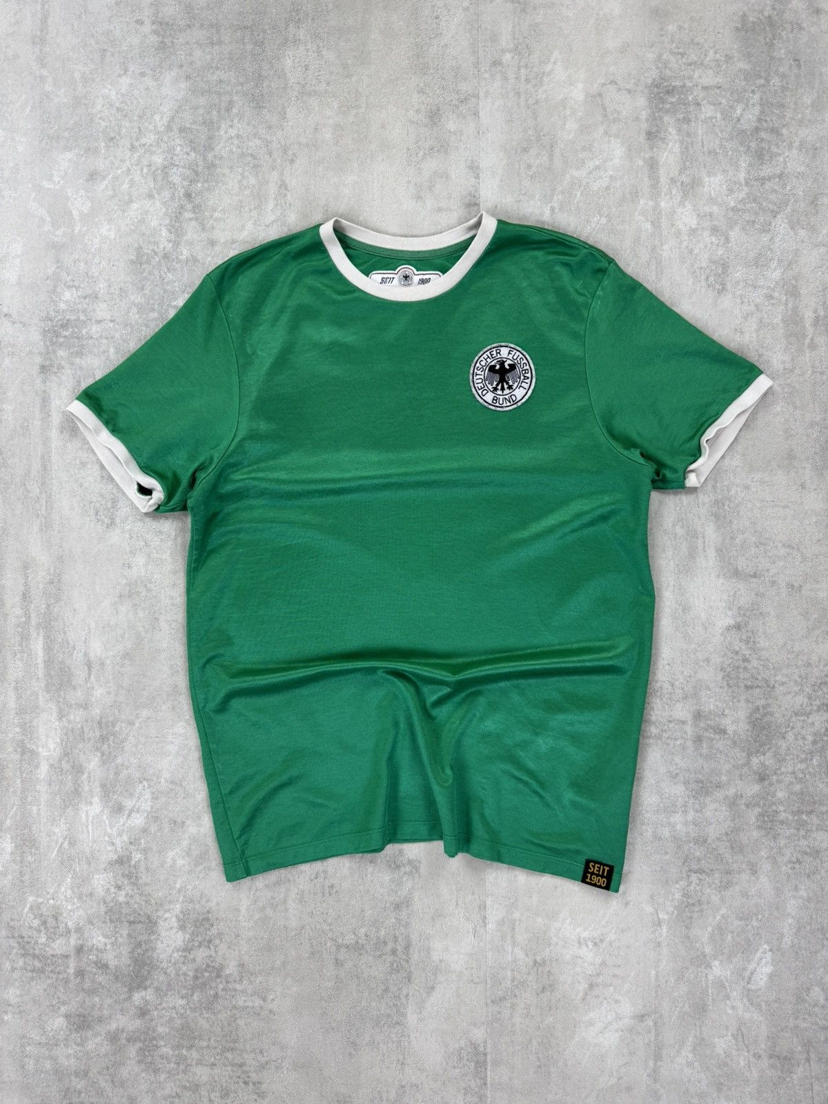 Vintage DEUTSCHER FUSSBALL BUND Tshirt retro Weltmeister Mens size L Size US L / EU 52-54 / 3 - 1 Thumbnail