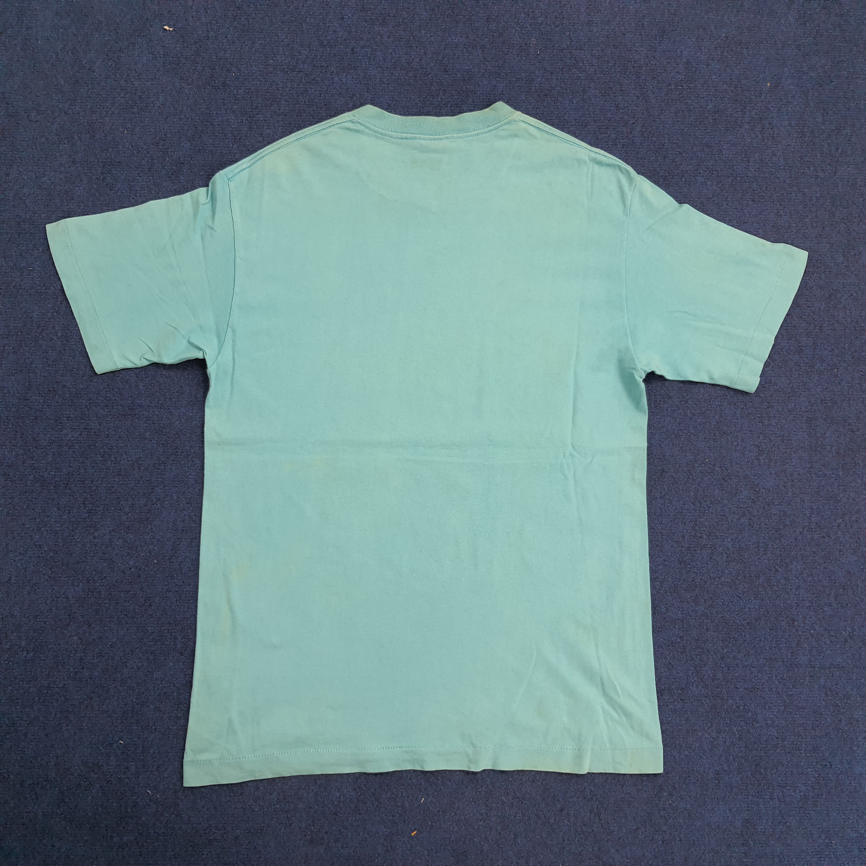 Disney Six Flags 90's Cartoon T-shirt Size US L / EU 52-54 / 3 - 4 Thumbnail