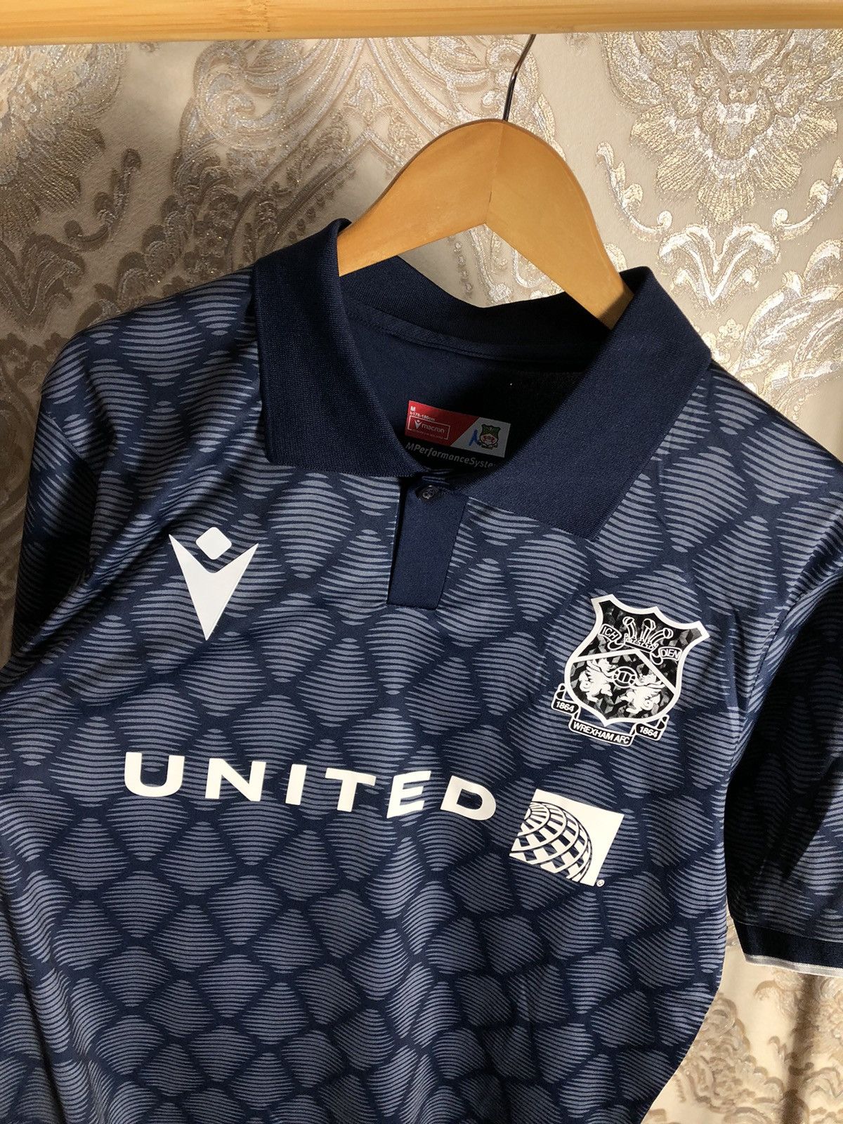 Macron VINTAGE MACRON AFC WREXHAM SOCCER JERSEY RETRO BLOKE Y2K 90s Size US M / EU 48-50 / 2 - 4 Thumbnail