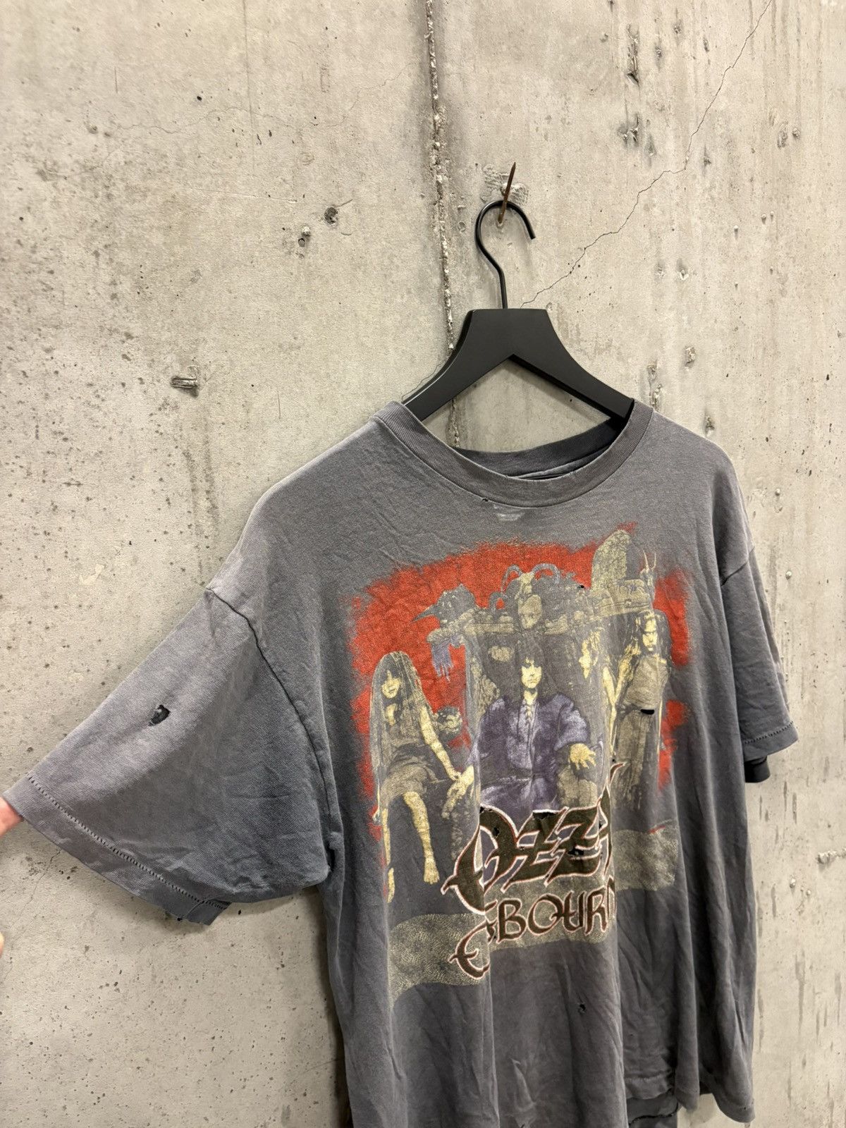 Band Tees Vintage Ozzy No Rest Wicked Shirt Thrashed Fade Grunge Band Size US L / EU 52-54 / 3 - 3 Thumbnail