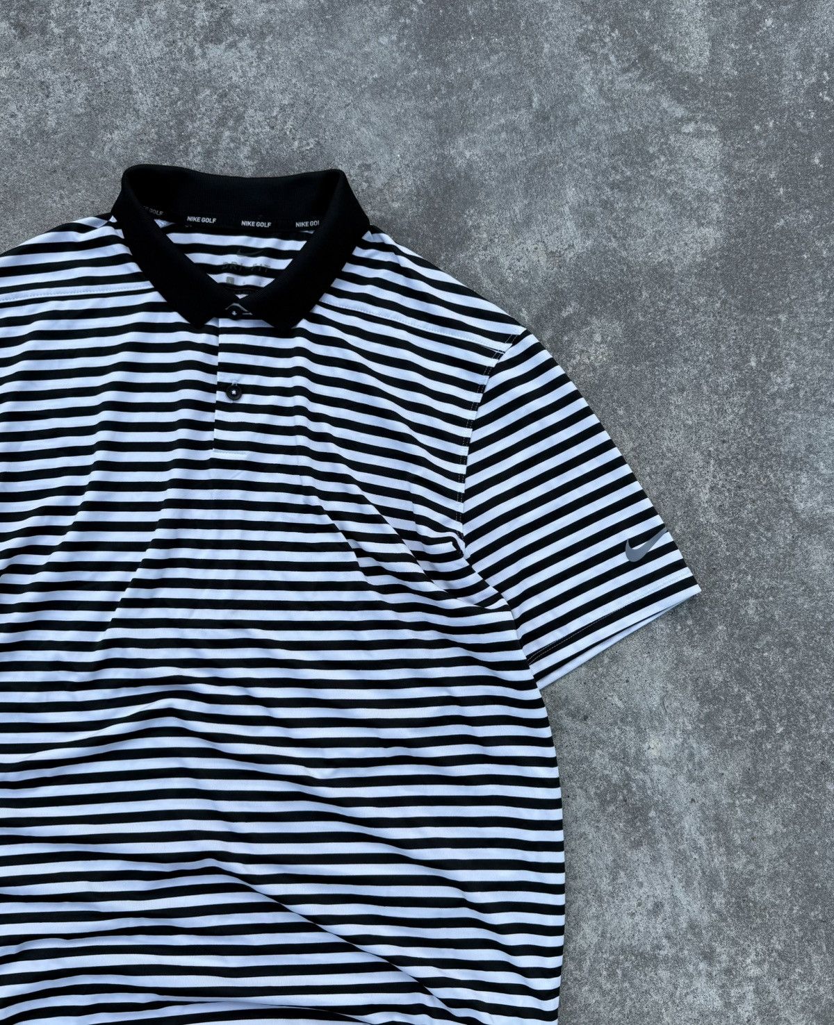 Other Vintage Nike Y2K avantgarde streetwear t-shirt Size US L / EU 52-54 / 3 - 4 Thumbnail