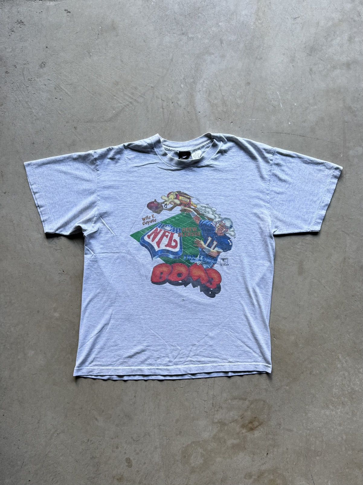 Warner Bros Vintage 90s NFL Looney Tunes Patriots Wile E Coyote Shirt Size US XL / EU 56 / 4 - 1 Thumbnail