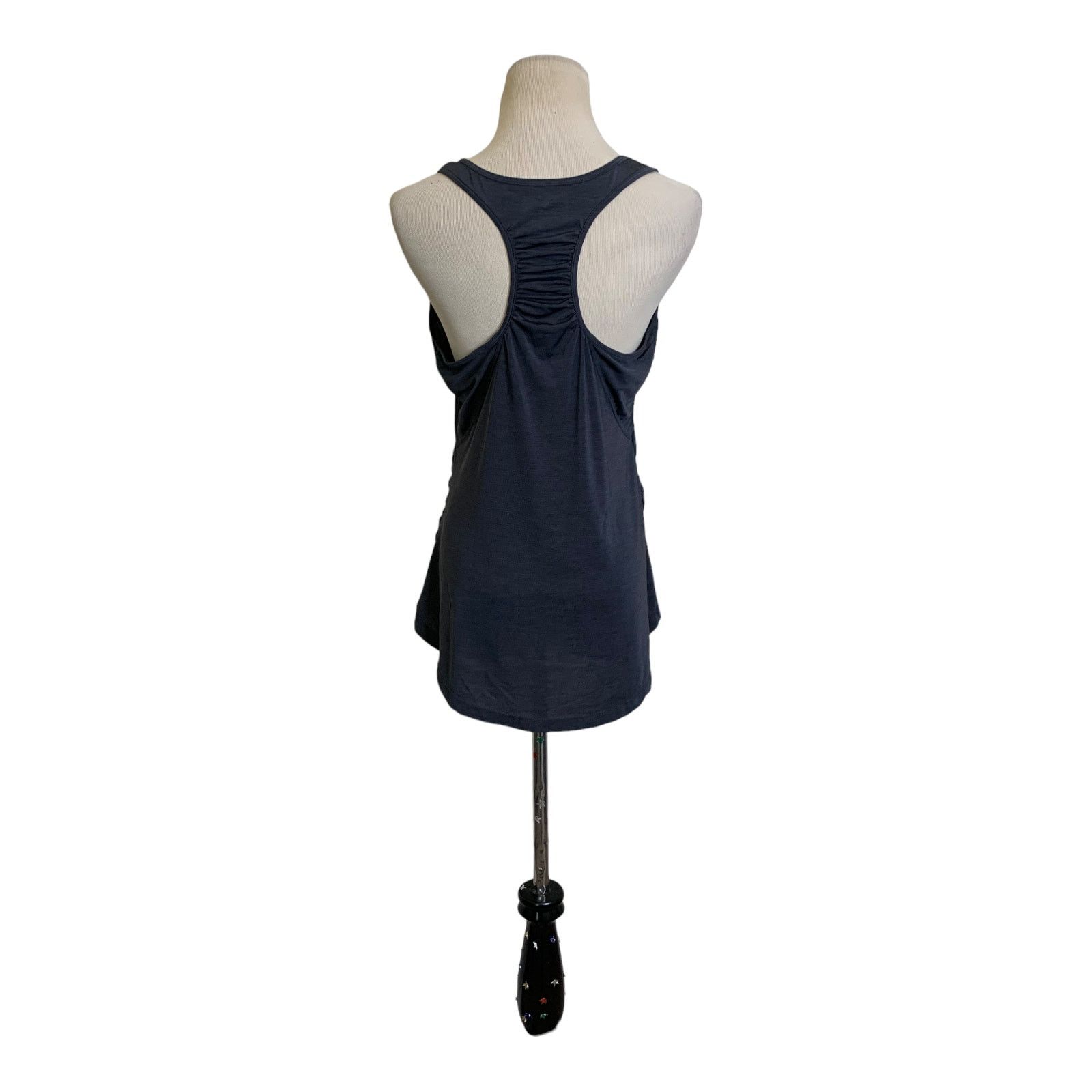 Old Navy Old Navy gray work out tank top size M Size M / US 6-8 / IT 42-44 - 2 Thumbnail