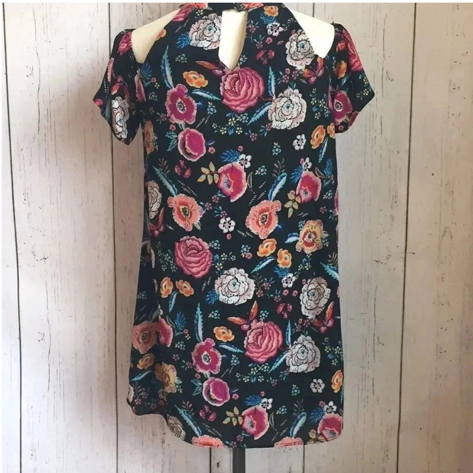 Other Lily Rose-Floral swing dress cut out shoulders Size Small Size S / US 4 / IT 40 - 4 Thumbnail