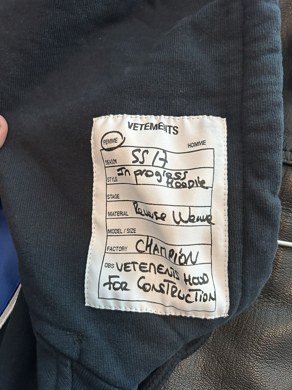 Vetements Vetements Champion Shrunken Hoodie Size S / US 4 / IT 40 - 4 Thumbnail