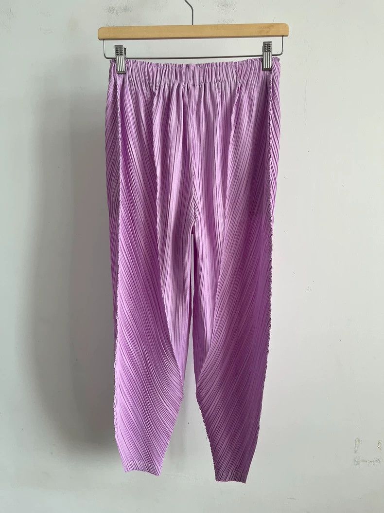 Issey Miyake Issey Miyake size:3 Pink pleated irregular-shaped pants Size 22" - 2 Thumbnail