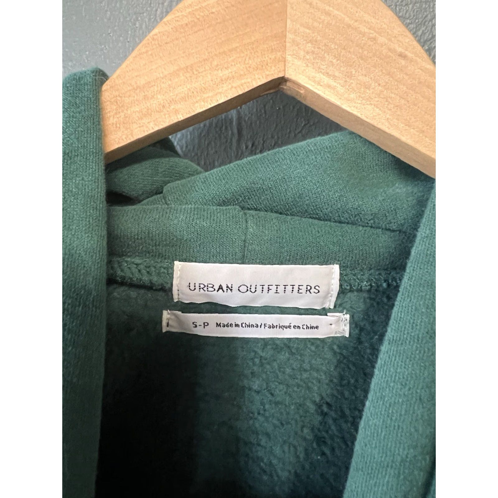 Urban Outfitters VINTAGE Urban Outfitters Womens Green Cropped Pullover Sweatshirt Size Small Size S / US 4 / IT 40 - 3 Thumbnail