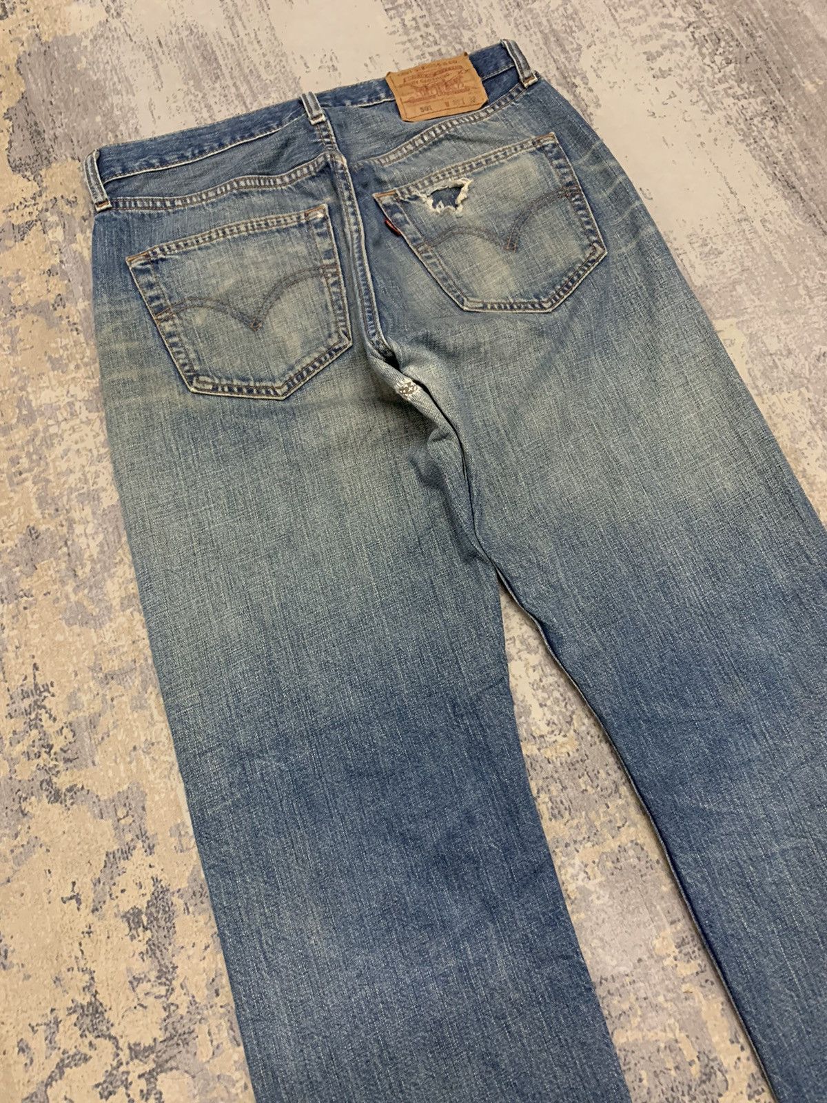 Levi's Vintage Levi's 501 Original Fit Jeans Medium Wash W30x30 Size US 30 / EU 46 - 9 Thumbnail