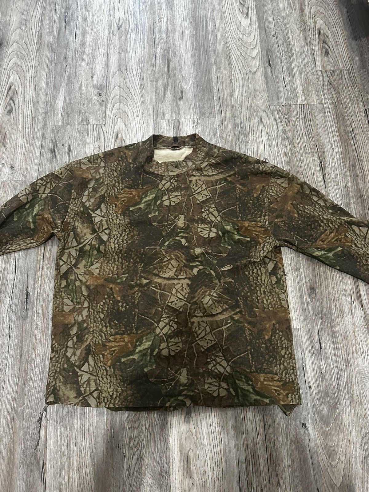 Yeezy Yeezy season 3 camo sweatshirt Size US L / EU 52-54 / 3 - 1 Thumbnail