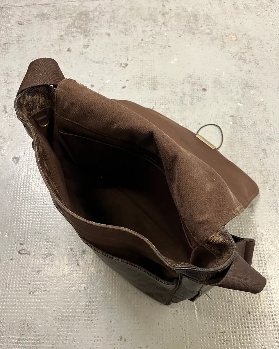 Louis Vuitton Louis Vuitton Monogram Brown Leather Messenger Bag Size ONE SIZE - 12 Thumbnail