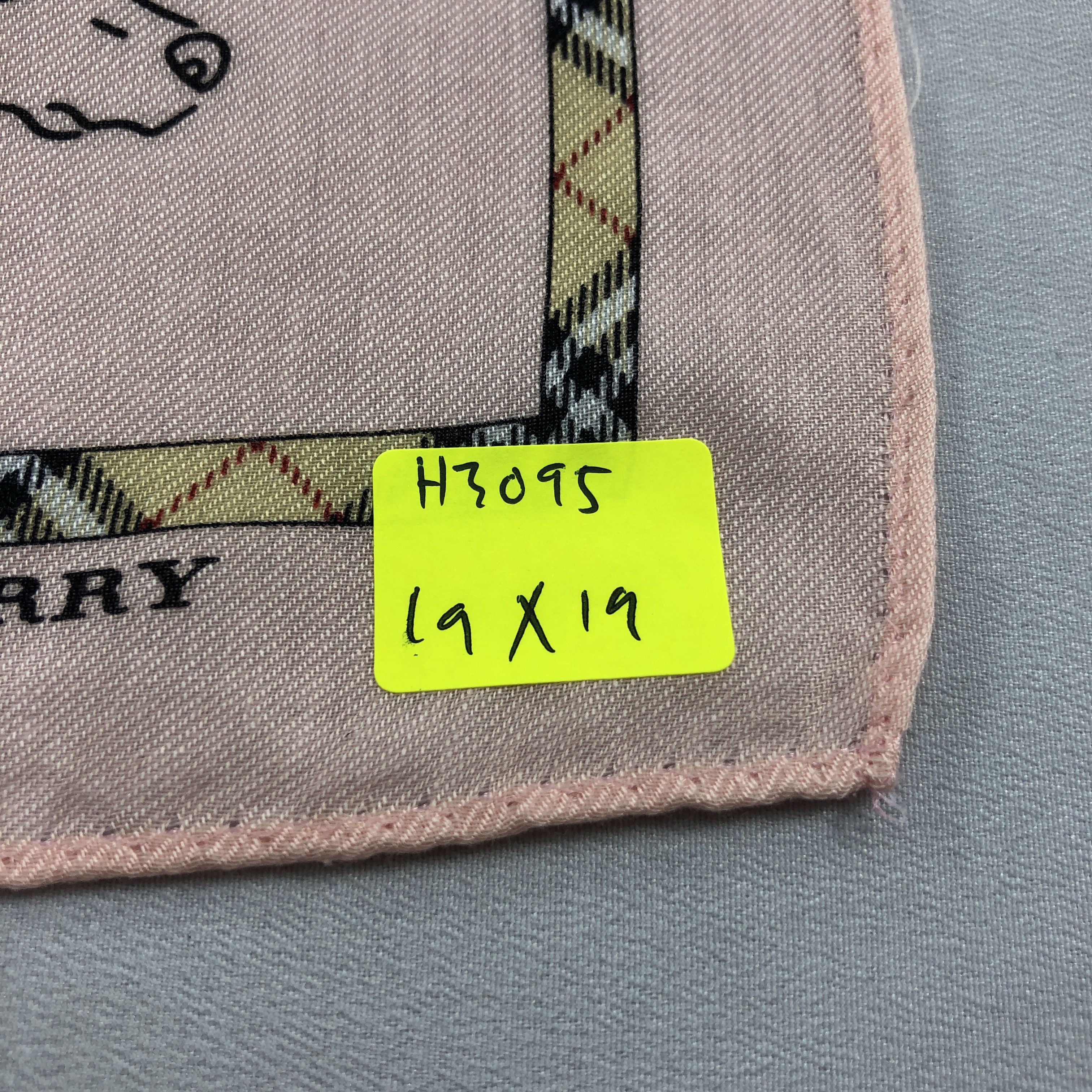 Burberry Burberry Handkerchief Neckerchief Bandana H3095 Size ONE SIZE - 7 Thumbnail