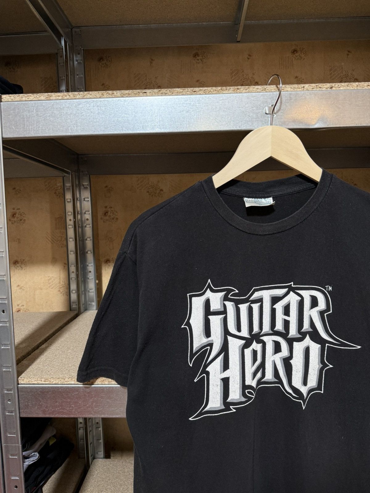 Band Tees × Vintage Vintage 2000’s Guitar Hero On Tour Retro Band Rock T-Shirt Size US XL / EU 56 / 4 - 3 Thumbnail