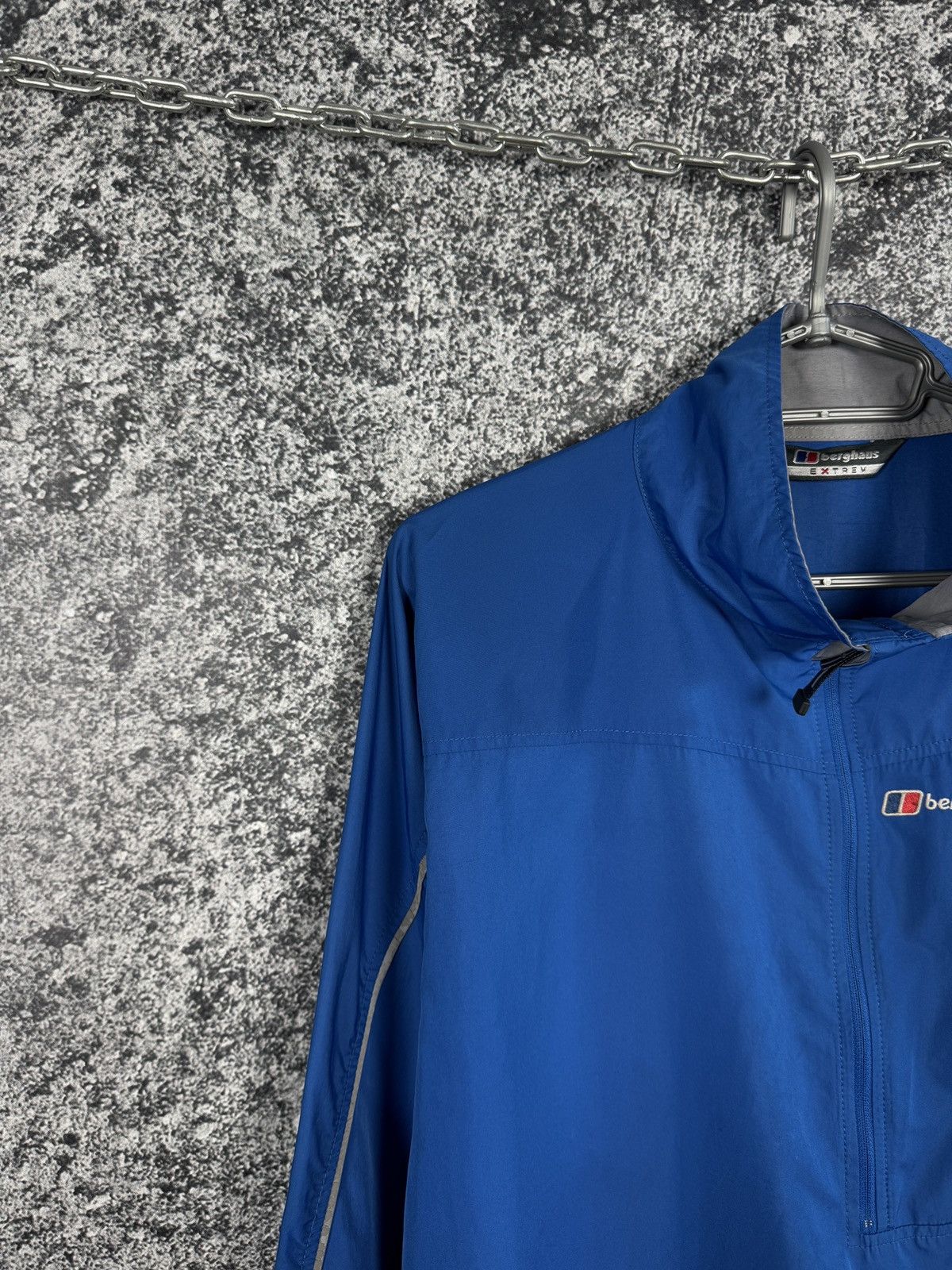 Berghaus Berghaus Extrem Lightweight Jacket Outdoor Hiking Size L Size US L / EU 52-54 / 3 - 3 Thumbnail