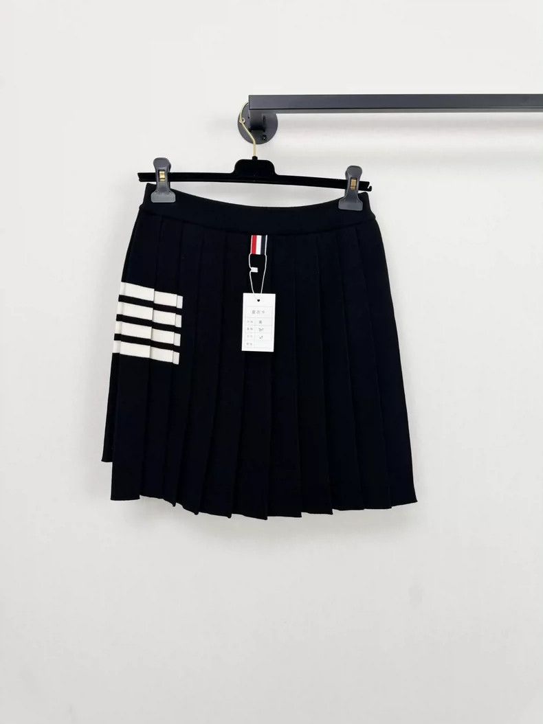 Thom Browne Thom Browne Wool knitted skirt Size 25" / US 0 / IT 36 - 4 Thumbnail