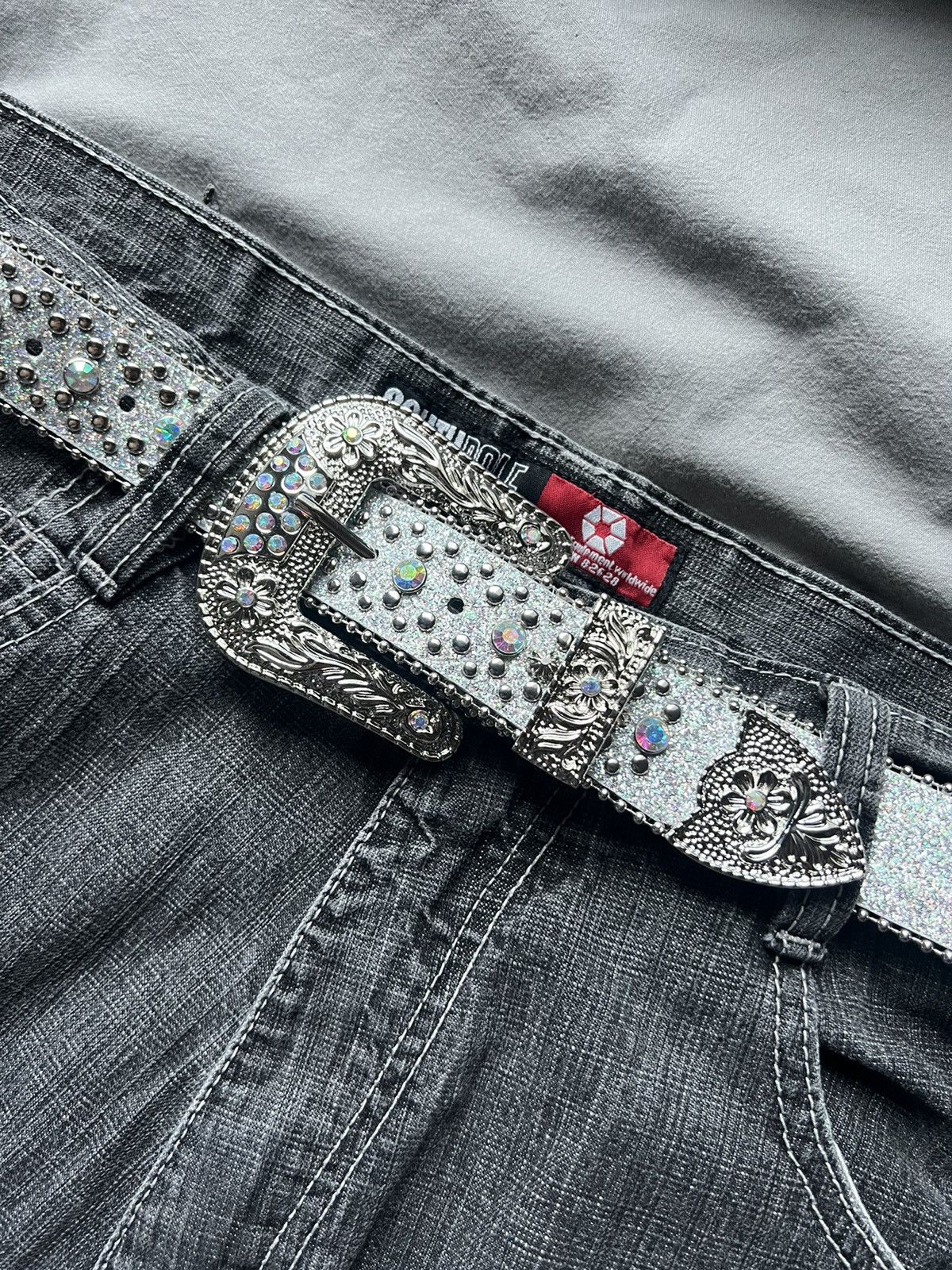 Other Silver Rhinestone Floral Belt Size ONE SIZE - 1 Thumbnail