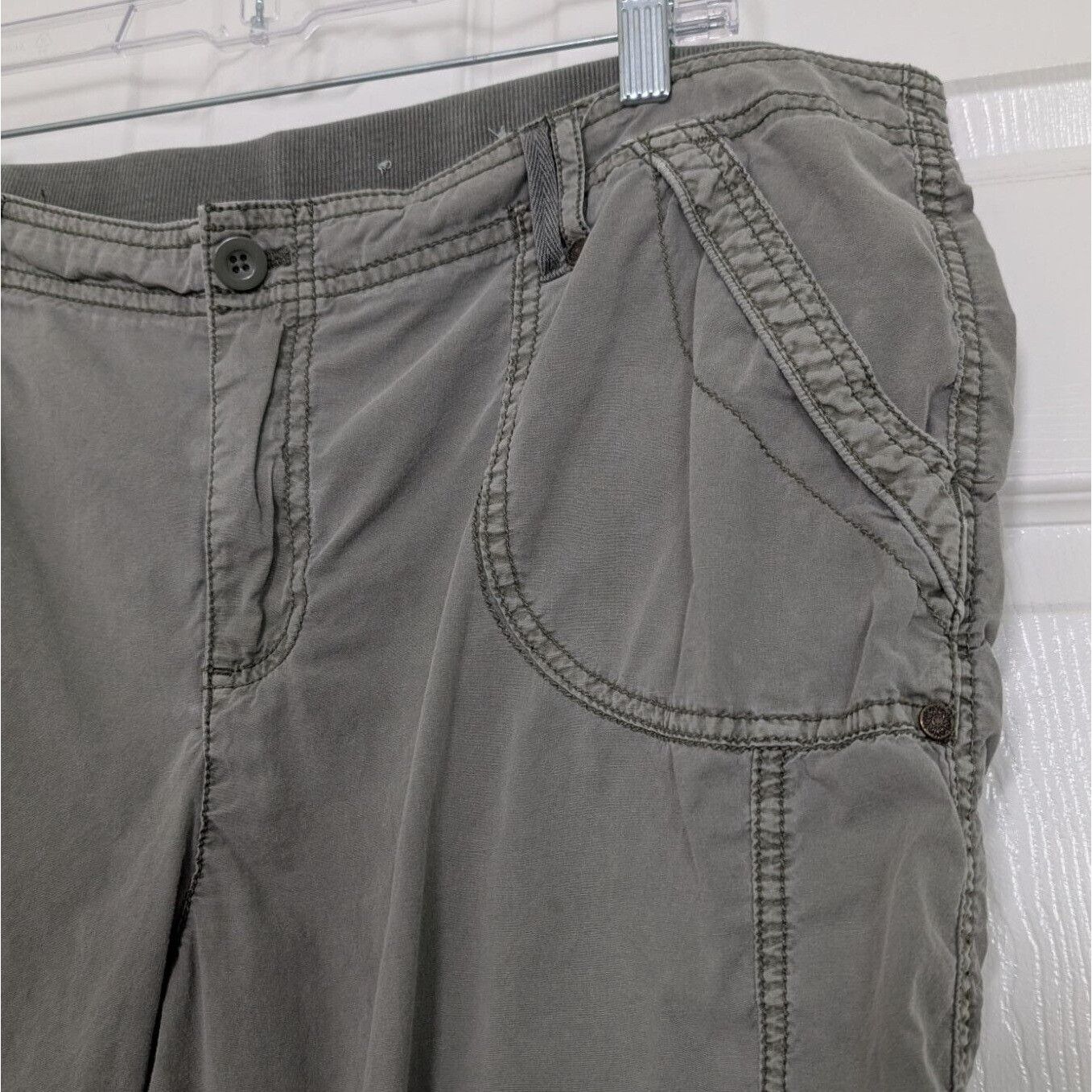 Chicos Chicos 3 Capri Joggers Womens Size XL Green Casual Cotton Size 28" / US 6 / IT 42 - 3 Thumbnail