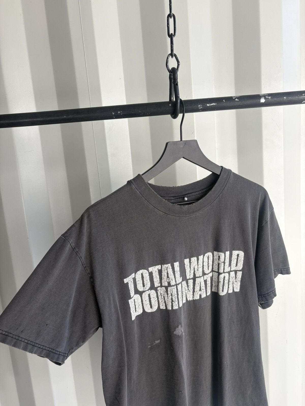 Vintage Thrashed World Domination Faded Distressed Shirt GRUNGE BAND Size US L / EU 52-54 / 3 - 4 Thumbnail