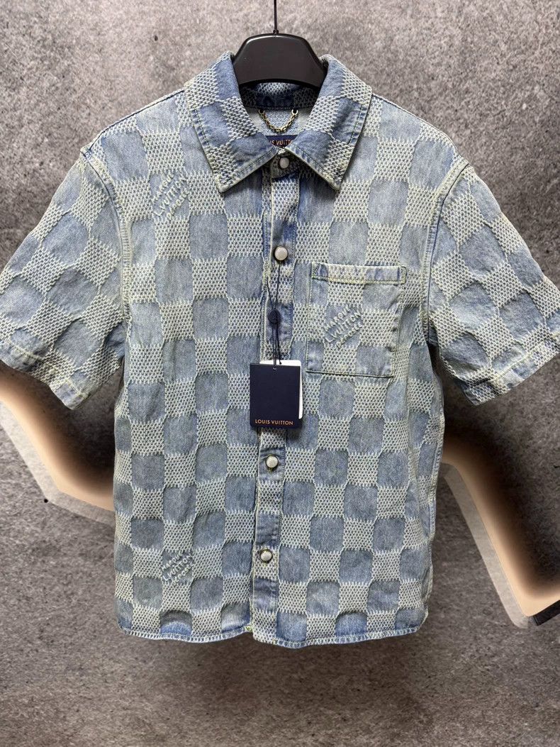 Louis Vuitton Louis Vuitton Denim short sleeve shirt Size US L / EU 52-54 / 3 - 1 Thumbnail