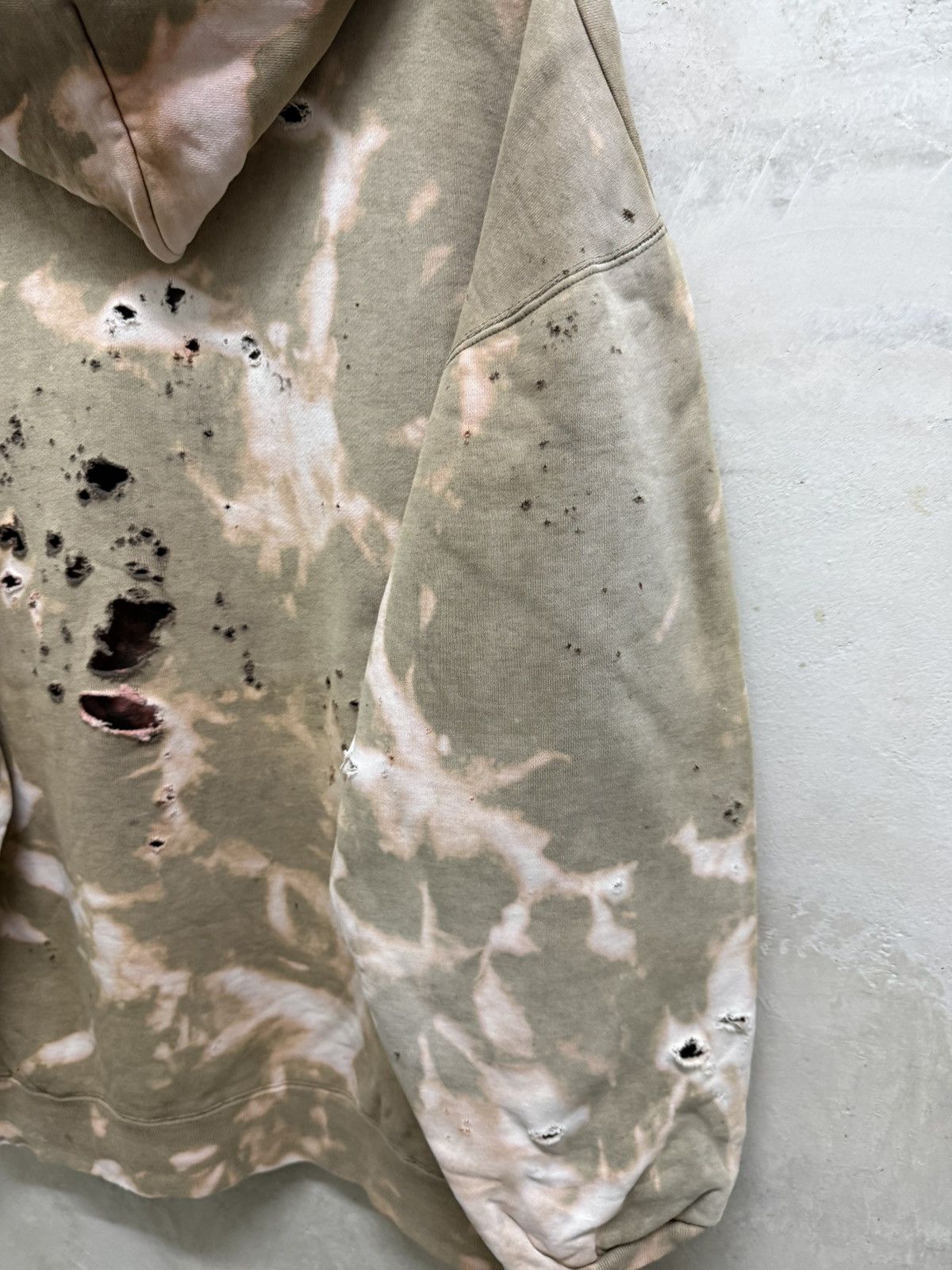 Stussy Thrashed 2000s Stussy Distressed Hoodie Size US L / EU 52-54 / 3 - 11 Thumbnail