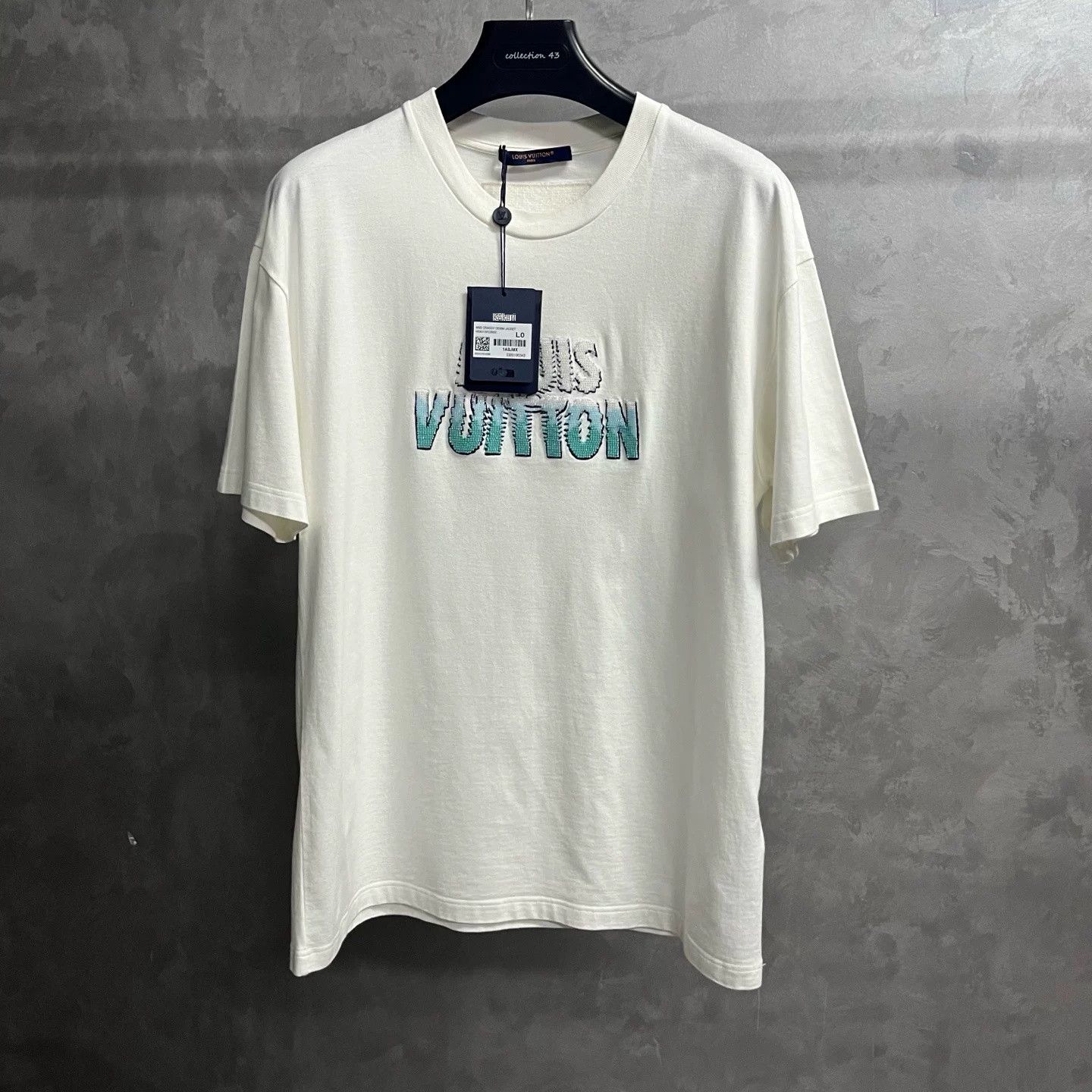 Louis Vuitton Louis Vuitton White Beaded Letter Embroidery T-shirt Size US L / EU 52-54 / 3 - 1 Thumbnail