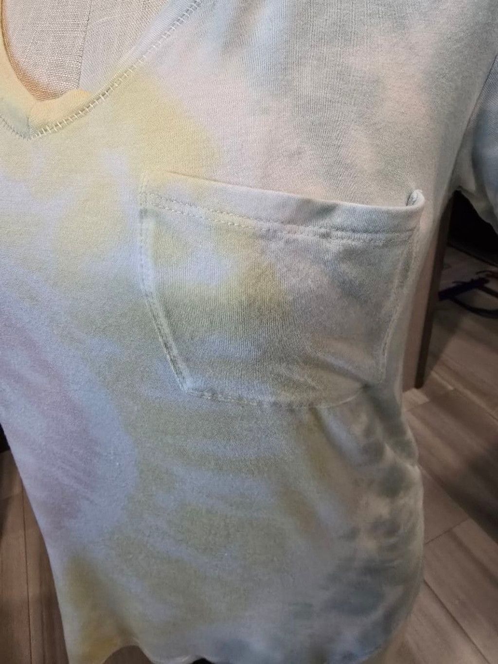American Eagle Outfitters American Eagle T-shirt Multi-color Tie Dye V-neck Small Size M / US 6-8 / IT 42-44 - 5 Thumbnail