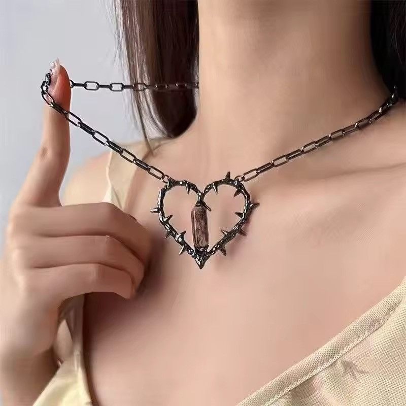 Vintage Heart Torn Necklace Size ONE SIZE - 2 Thumbnail