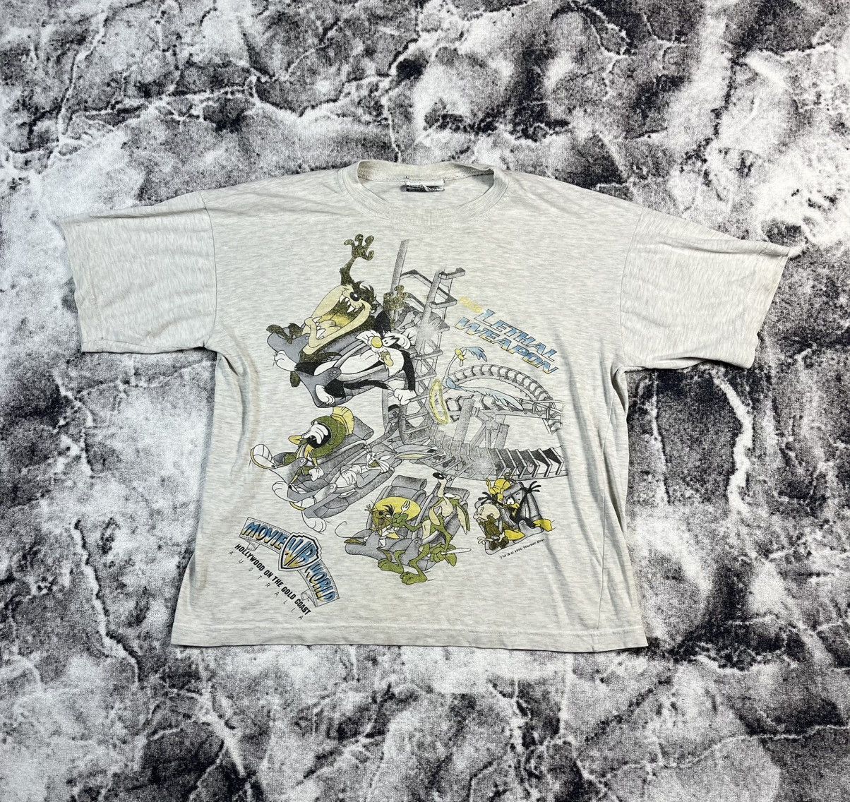 Warner Bros Vintage 1996 Warner Bros Movie World Looney Tunes Tee Size US XL / EU 56 / 4 - 1 Thumbnail