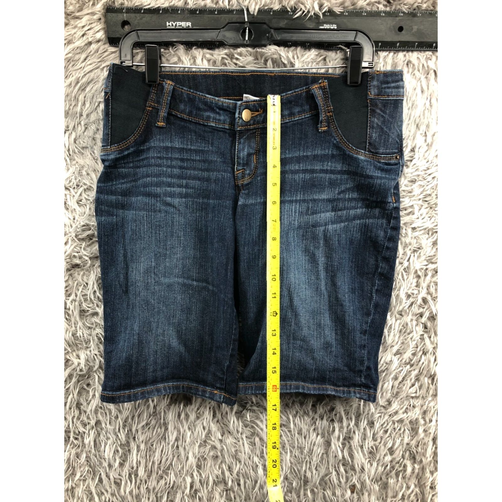 Vintage Liz Lange Bermuda Shorts Womens Size S Mid Rise Medium Wash Blue Denim Shorts Size 28" / US 6 / IT 42 - 3 Thumbnail