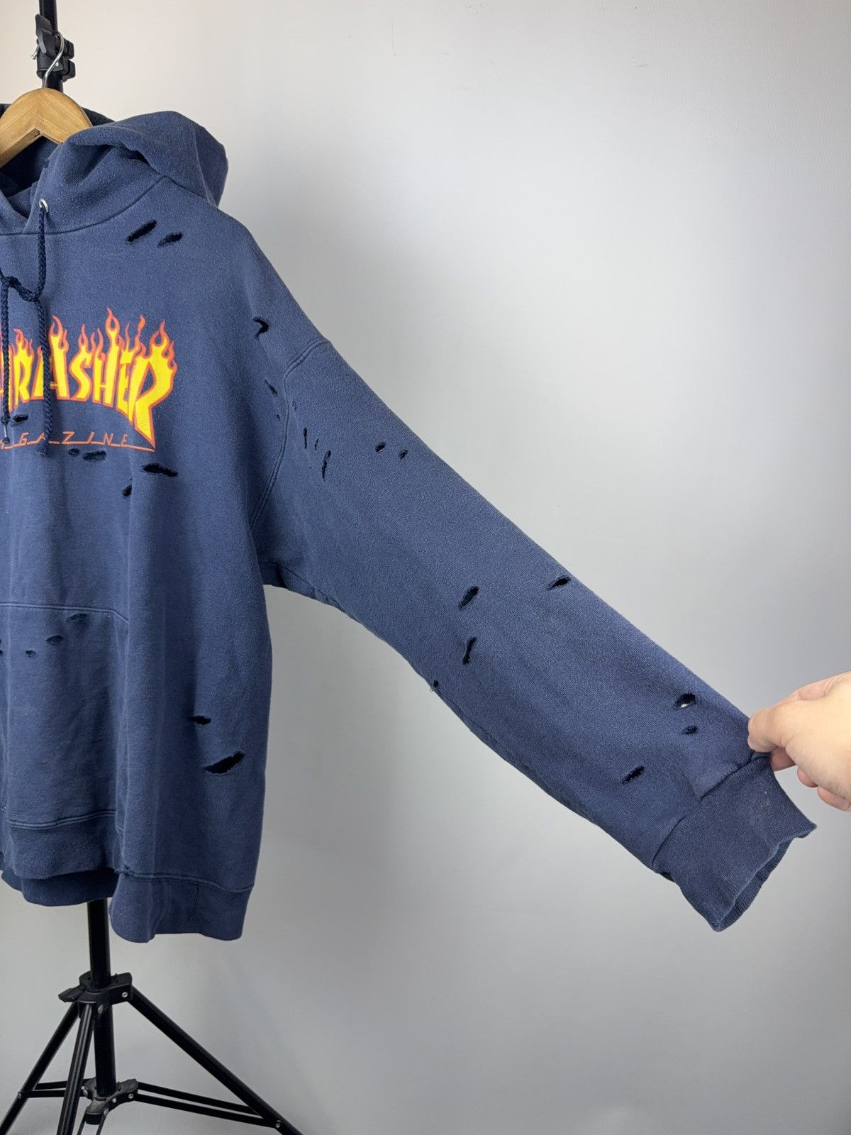 Thrasher Vintage 00s Thresher Distressed Faded Y2K SK8 Hoodie Size US L / EU 52-54 / 3 - 5 Thumbnail