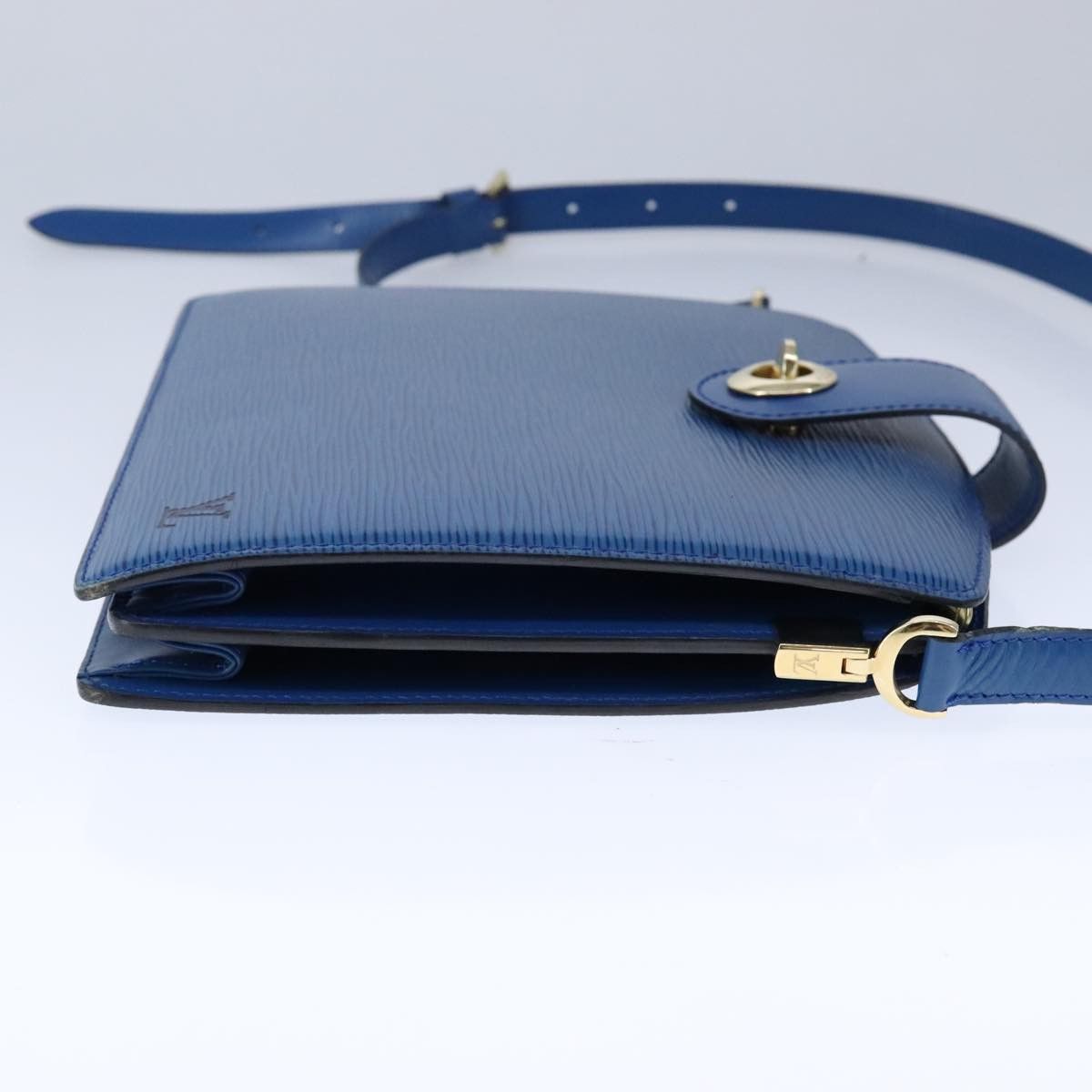 Louis Vuitton LOUIS VUITTON Epi Capuchin Shoulder Bag Blue M52345 Size ONE SIZE - 5 Thumbnail