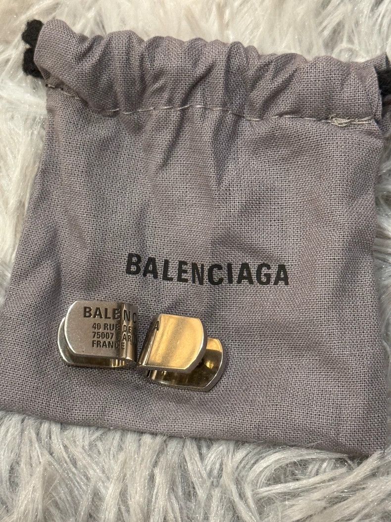 Balenciaga Balenciaga U-shaped logo letter earrings Size ONE SIZE - 1 Thumbnail