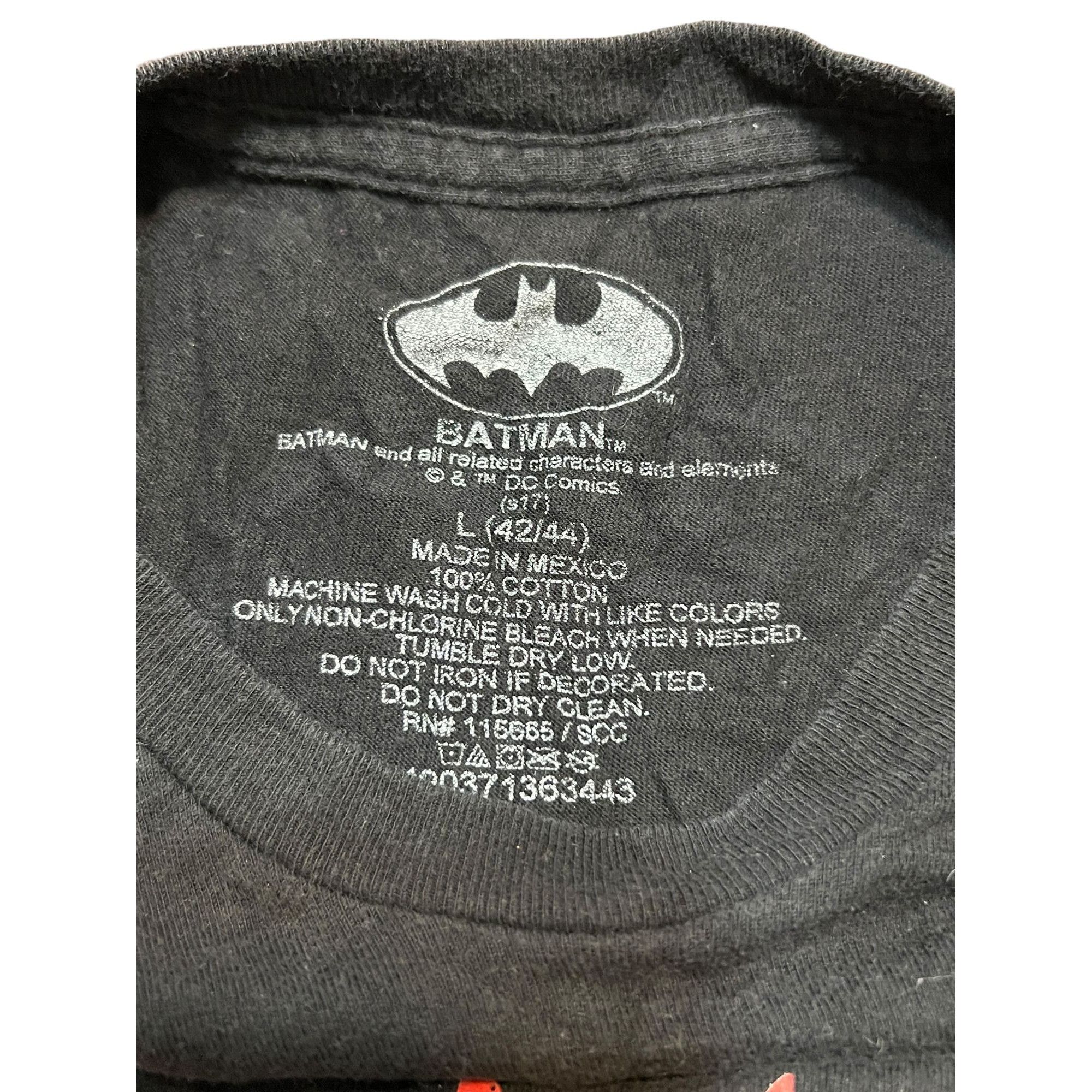 Other Batman Black Shirt Short Sleeves Red Bat Graphic on Front 10 Size US L / EU 52-54 / 3 - 3 Thumbnail