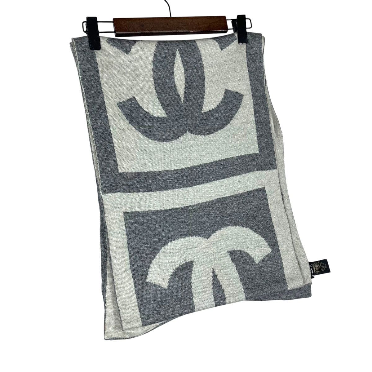 Chanel × Vintage Vintage Chanel CC Logo All Over Print Scarf Muffler Size ONE SIZE - 6 Thumbnail